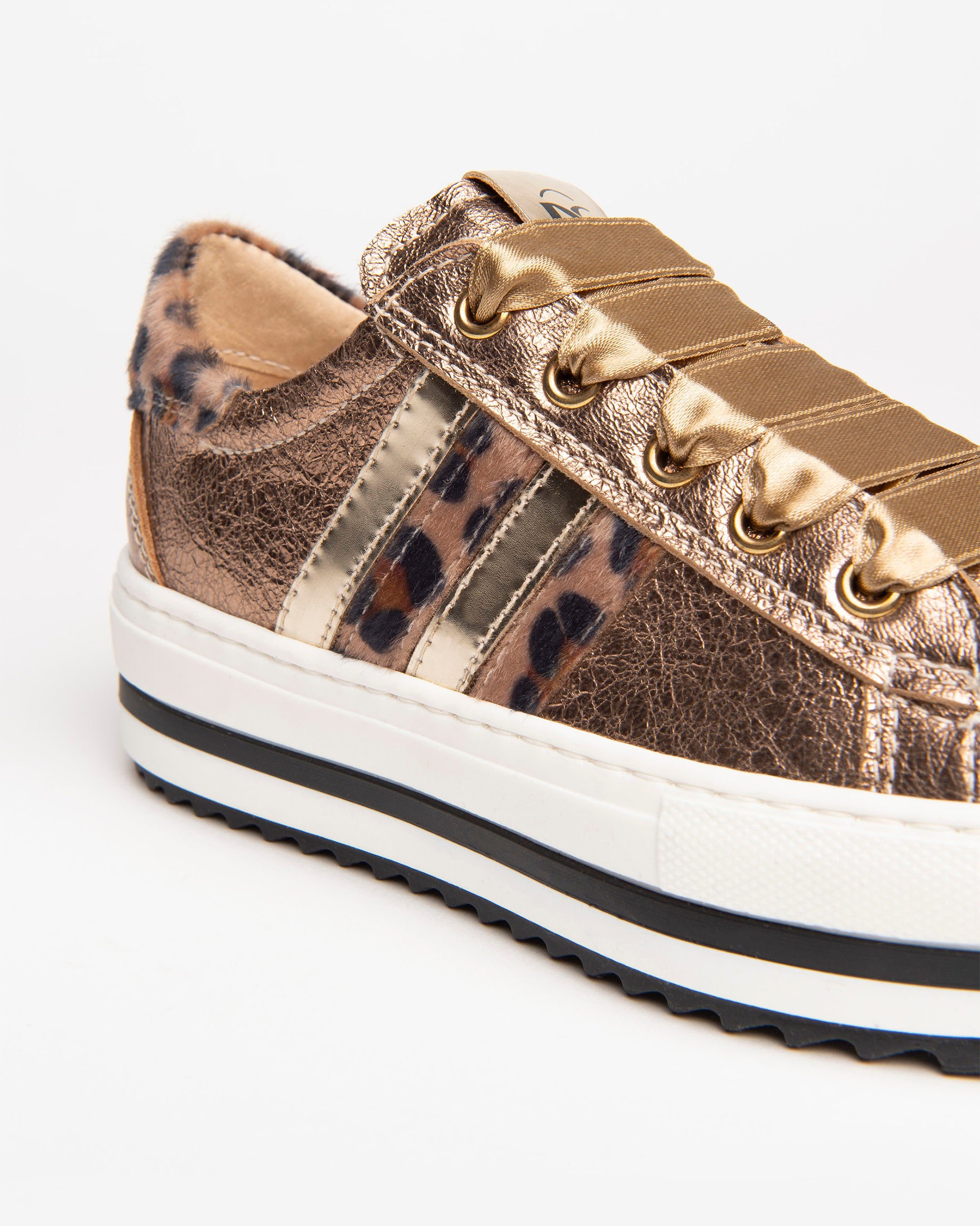 NeroGiardini Sneakers Fille Vernis Lacets Satin 31-39