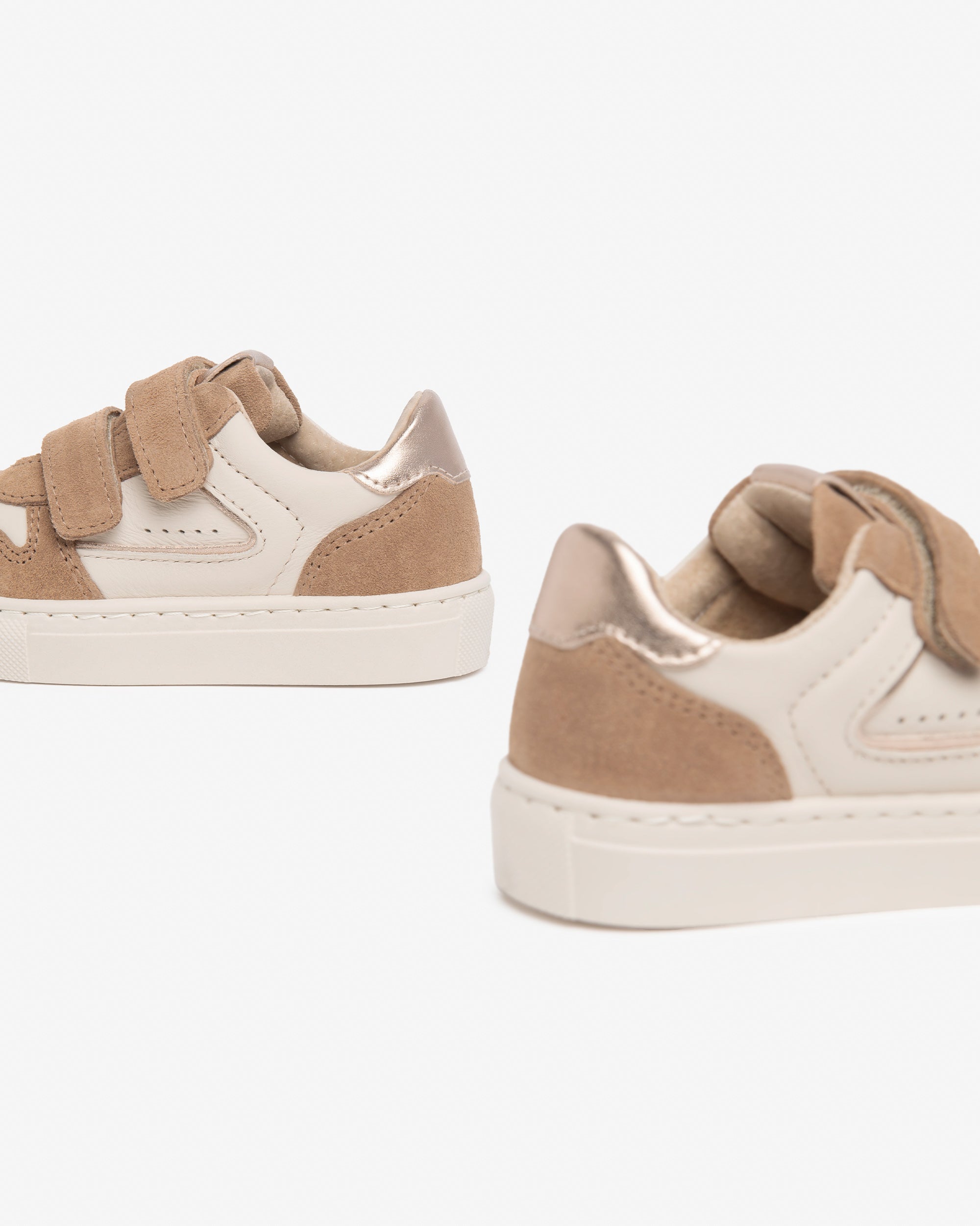 NeroGiardini Sneakers fille cuir scratch lumineux pointure 26