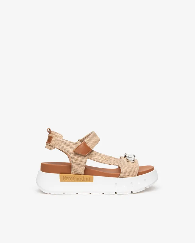 NeroGiardini Sandales cuir tissu femme été