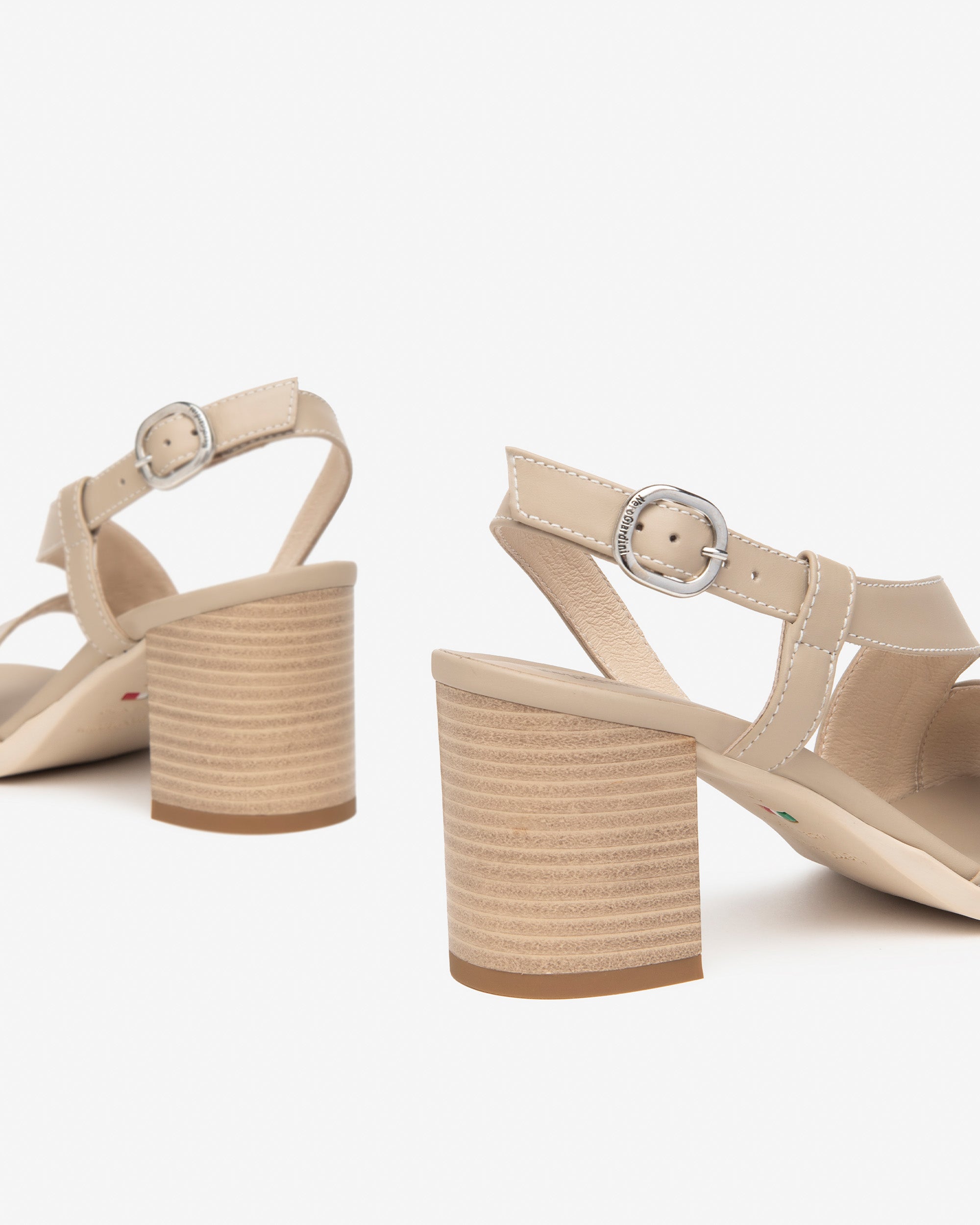 NeroGiardini Sandales femme cuir été confort
