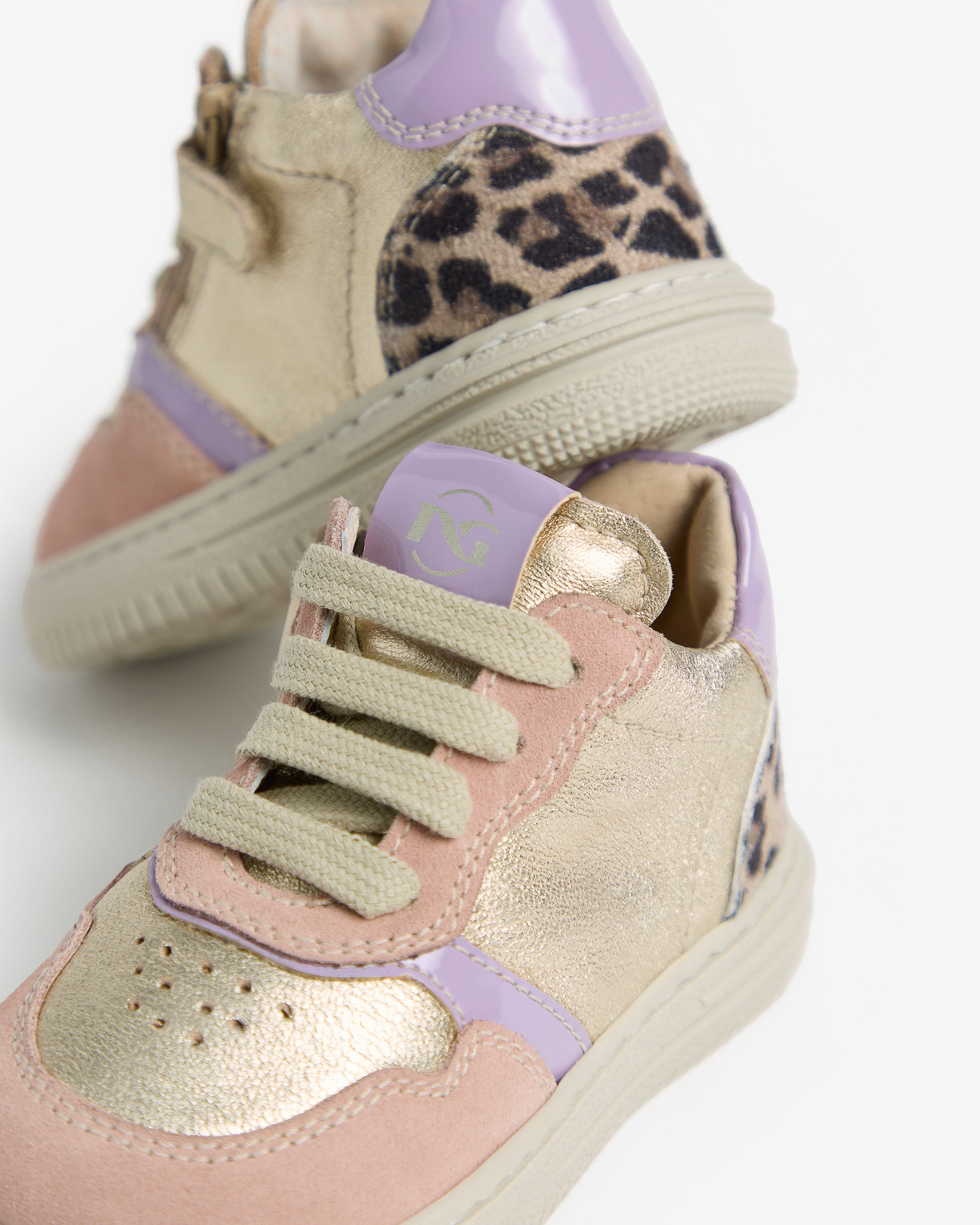 Nerogiardini Sneakers Junior Baskets Fille Cuir