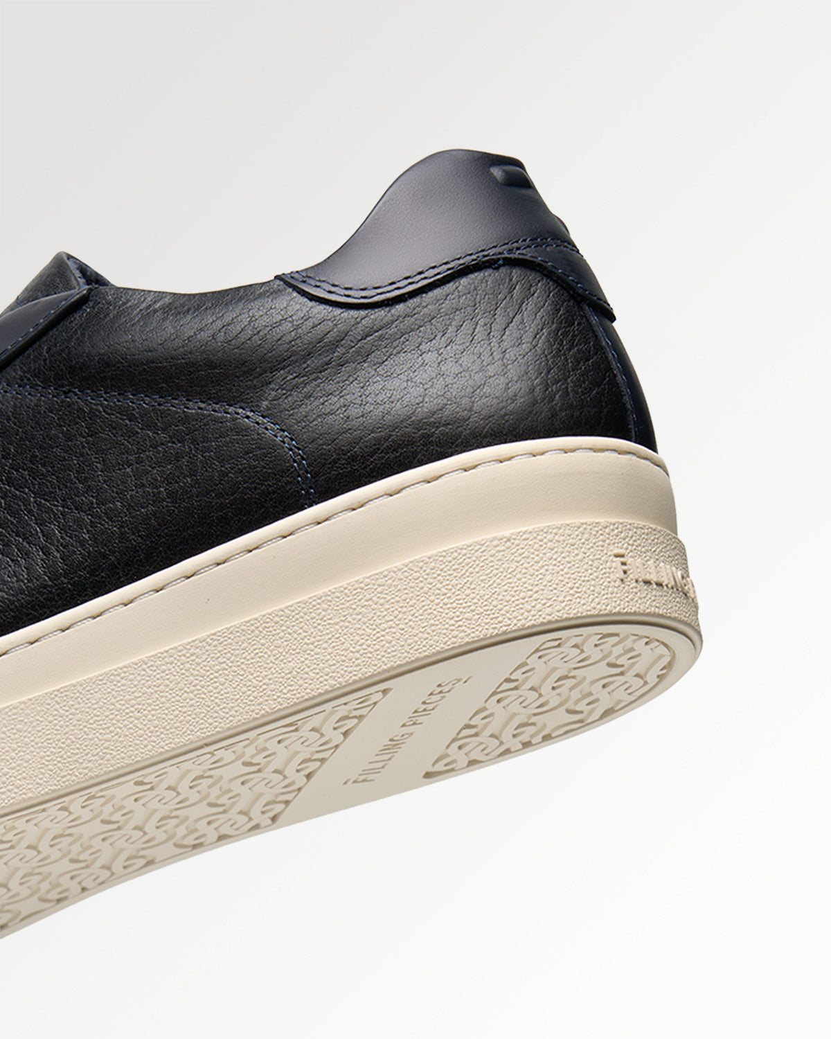 Filling Pieces Tiebreak Waxed Grain Navy sneakers bleu marine cuir