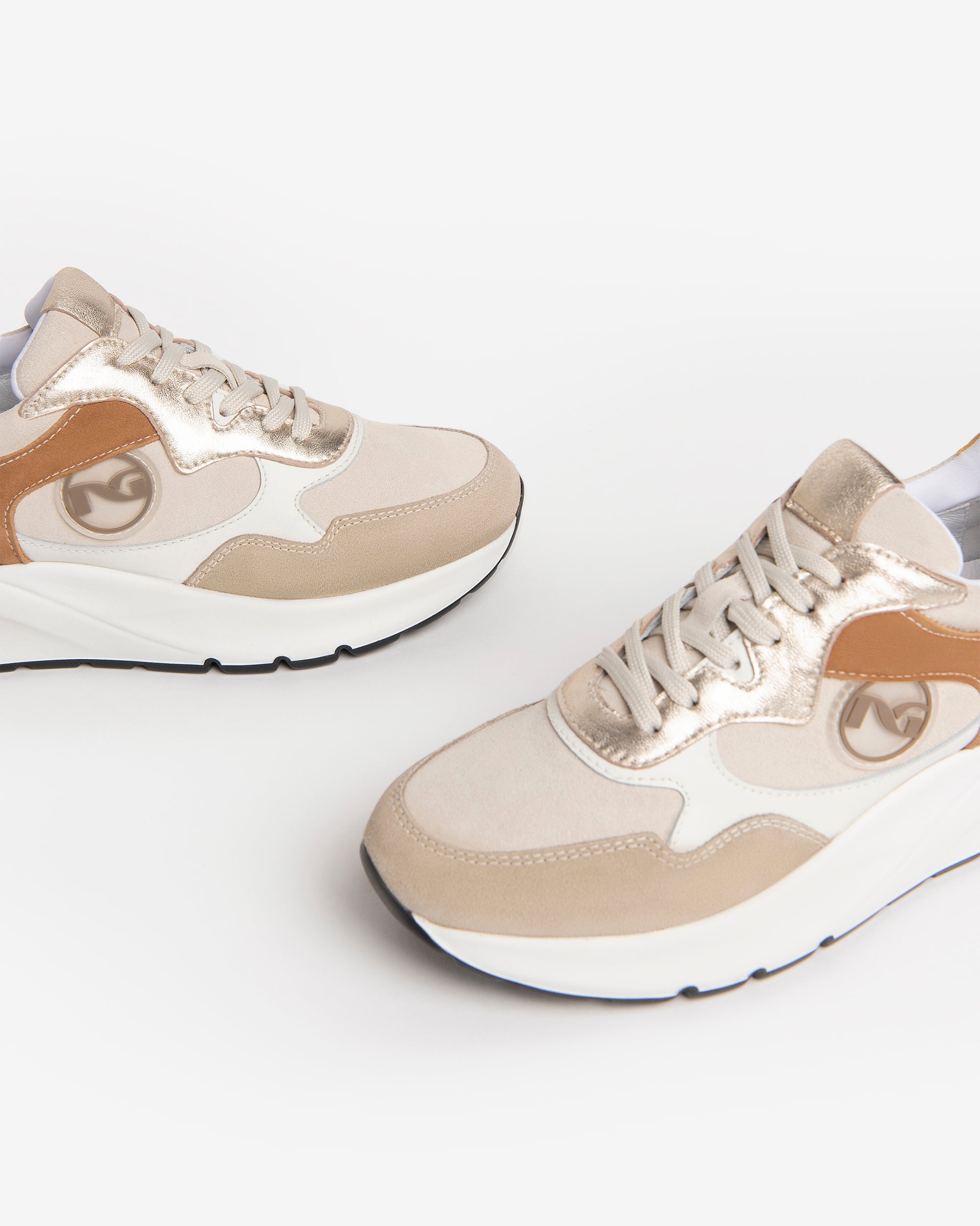 Nerogiardini Sneakers sneakers cuir femme daim