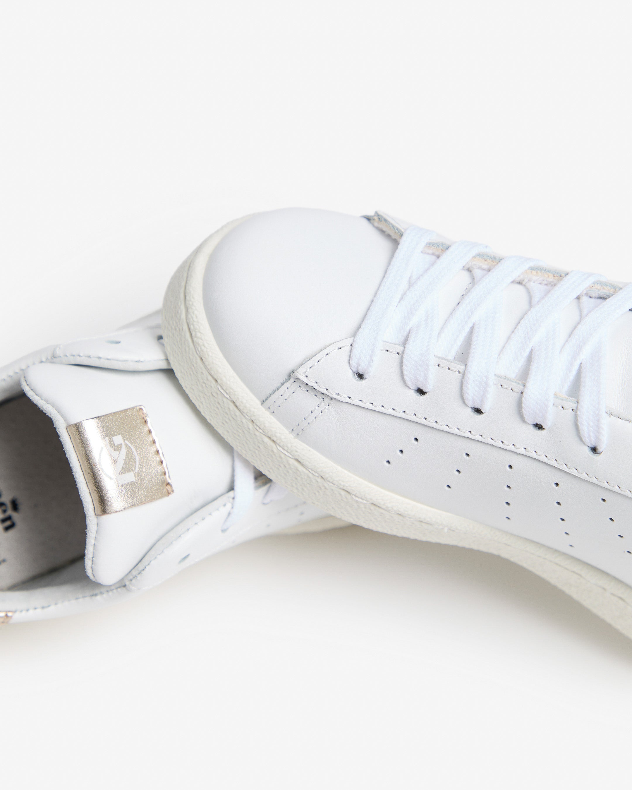 NeroGiardini Sneakers Fille Cuir Technique Confort