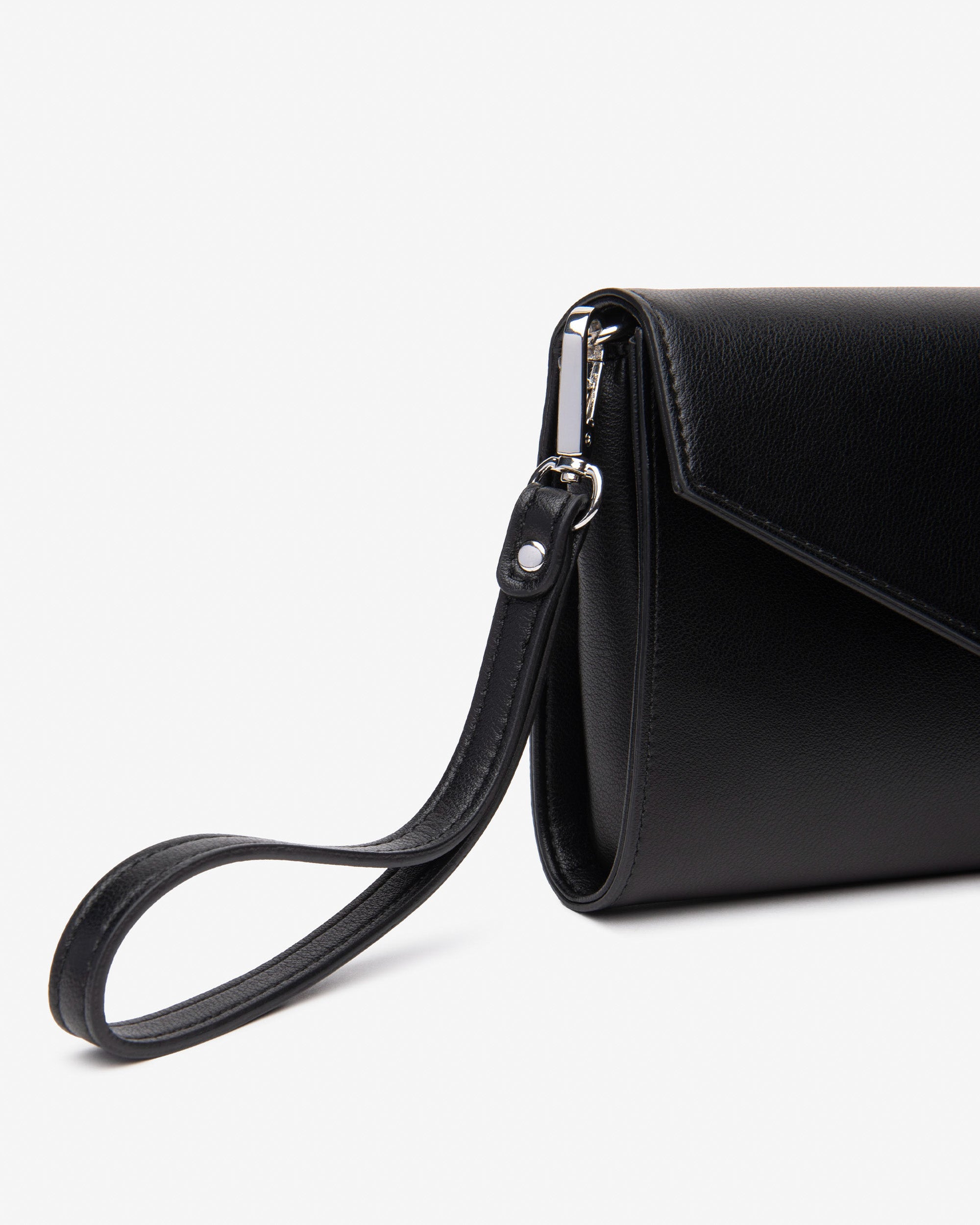 NeroGiardini pochette technique femme chaîne compacte