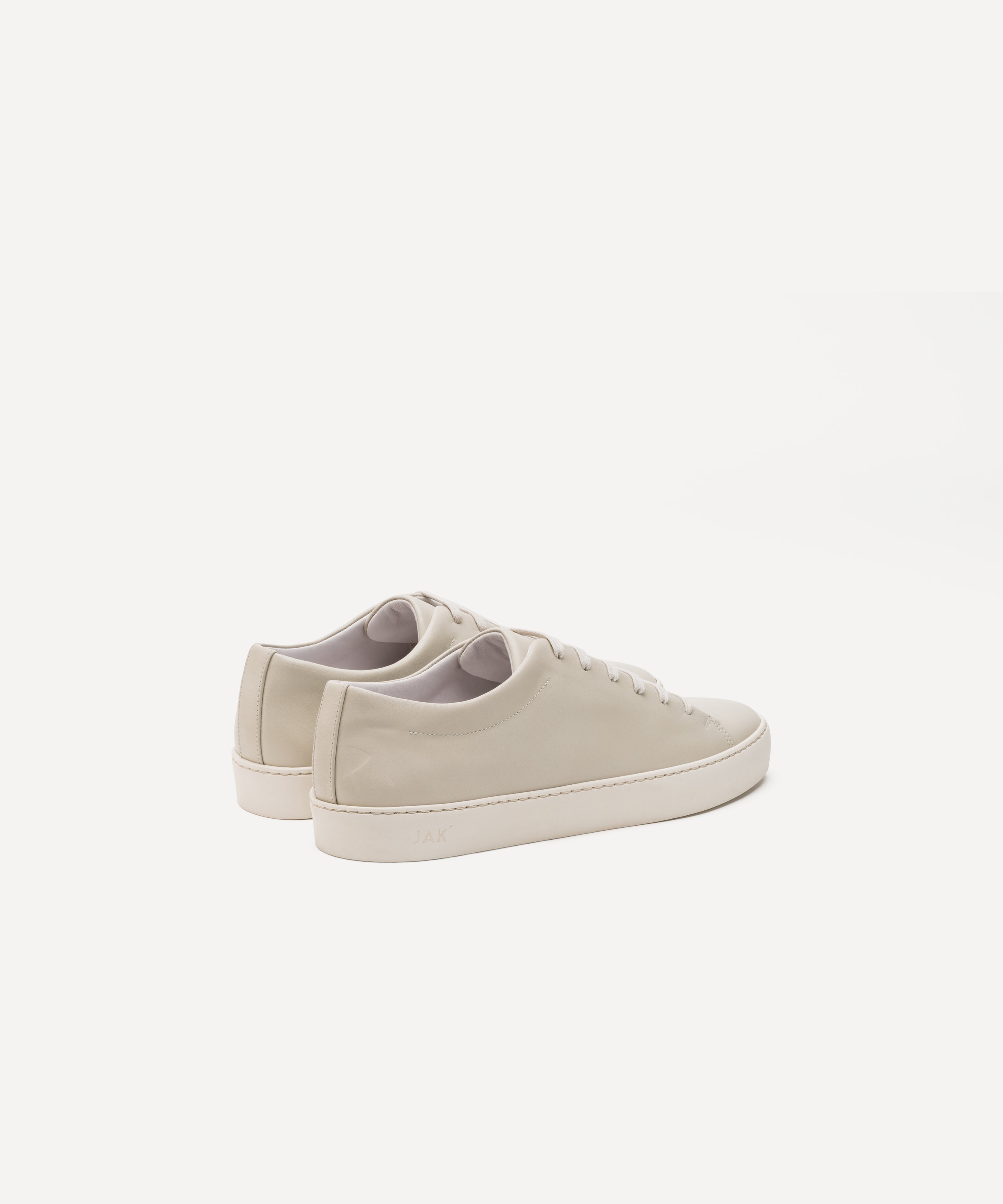 JAK Royal Dust baskets cuir beige minimaliste