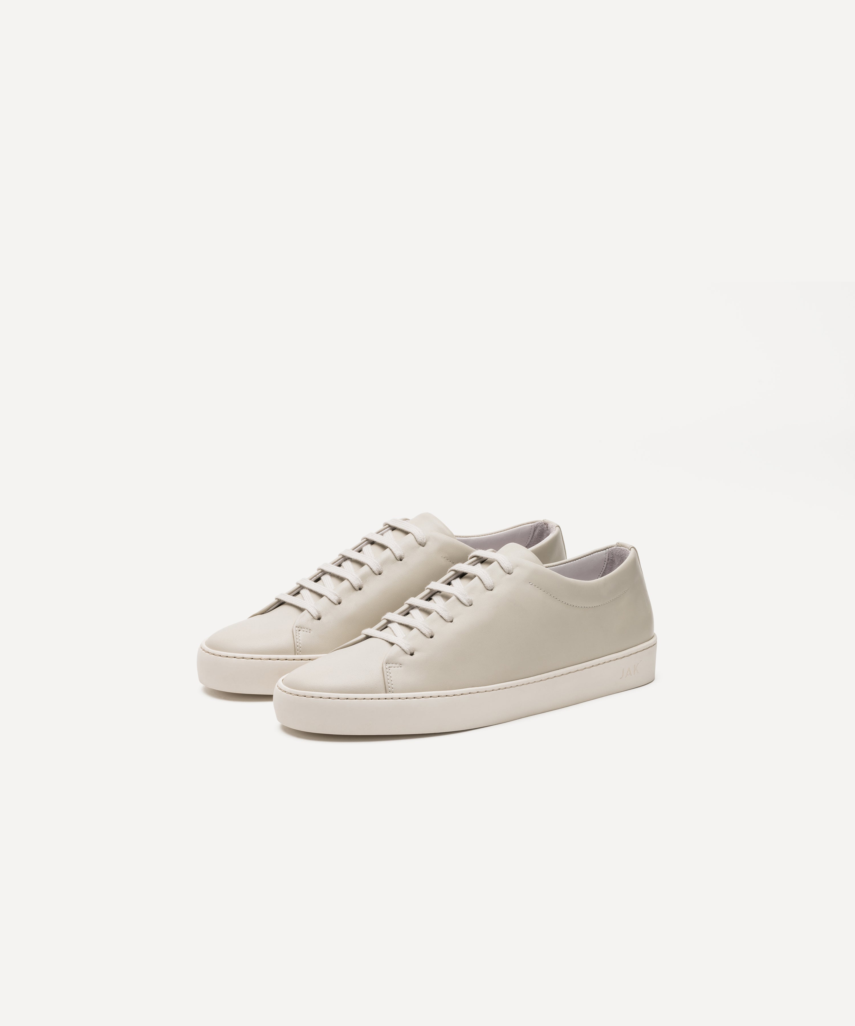 JAK Royal Dust baskets cuir beige minimaliste