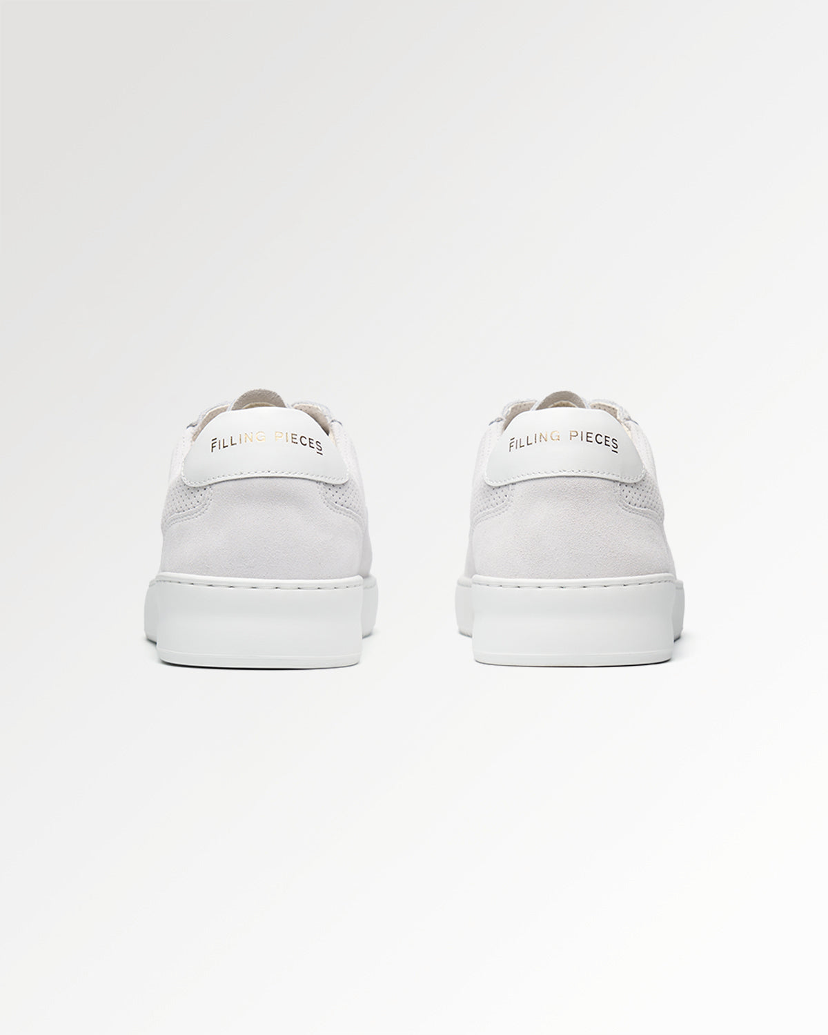 Filling Pieces Mondo Suede Perforated baskets blanches suède