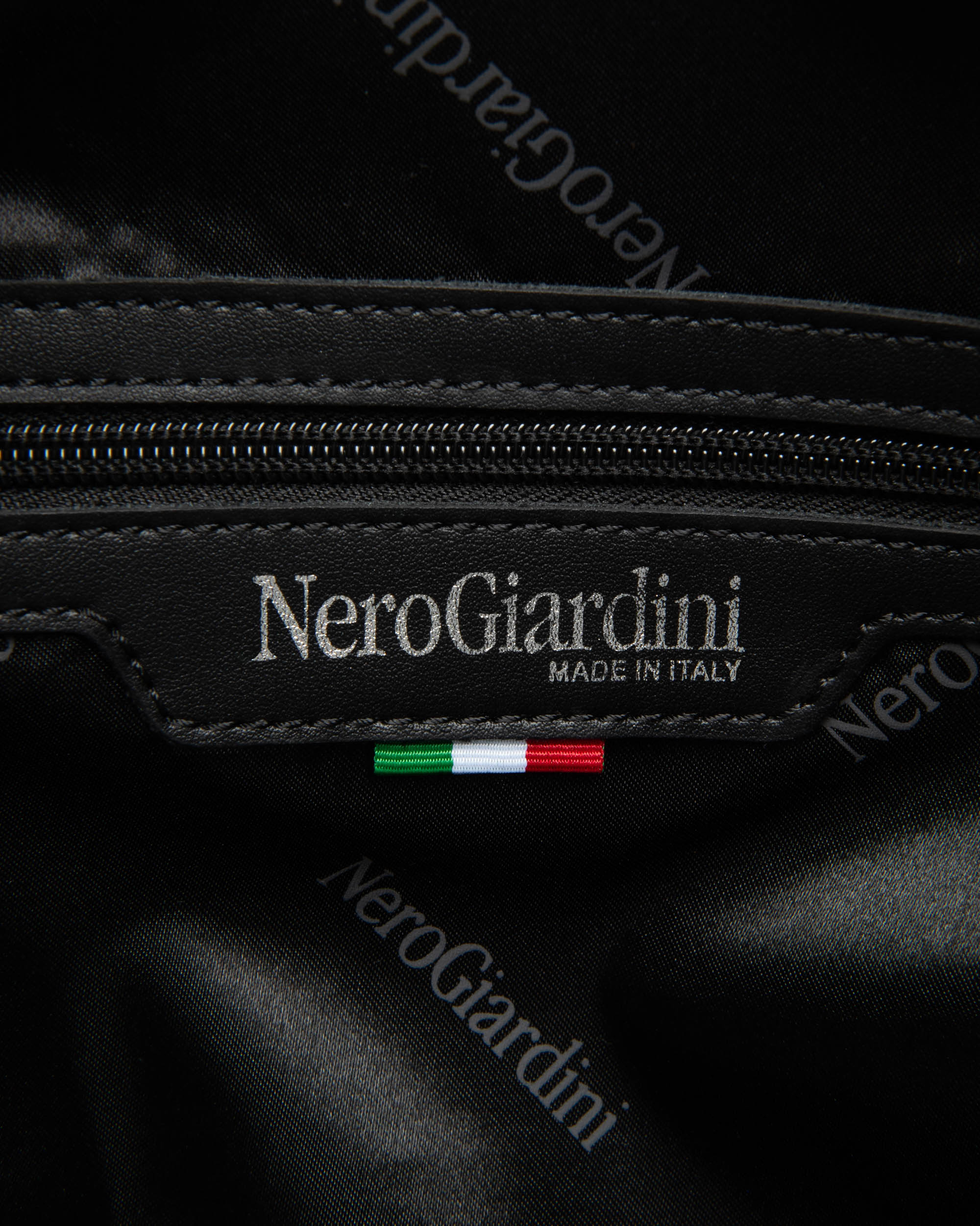 NeroGiardini Sacs Besace Femme Technique