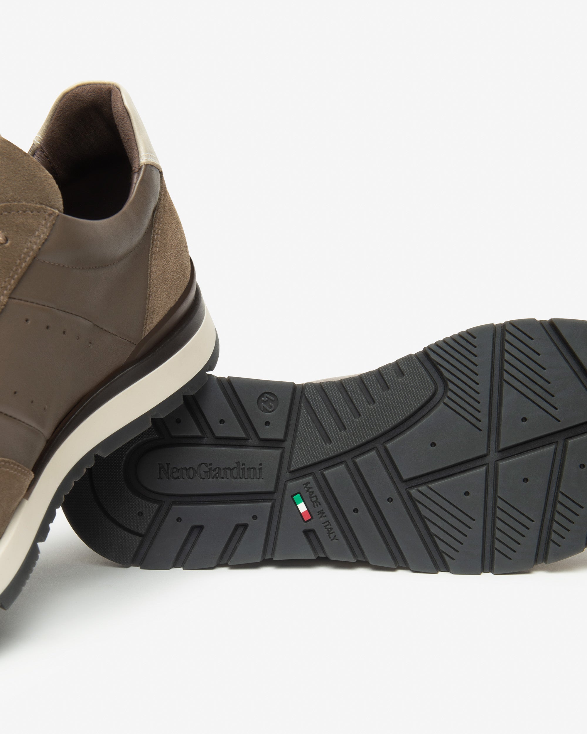 NeroGiardini Sneakers Cuir Homme Daim Confort