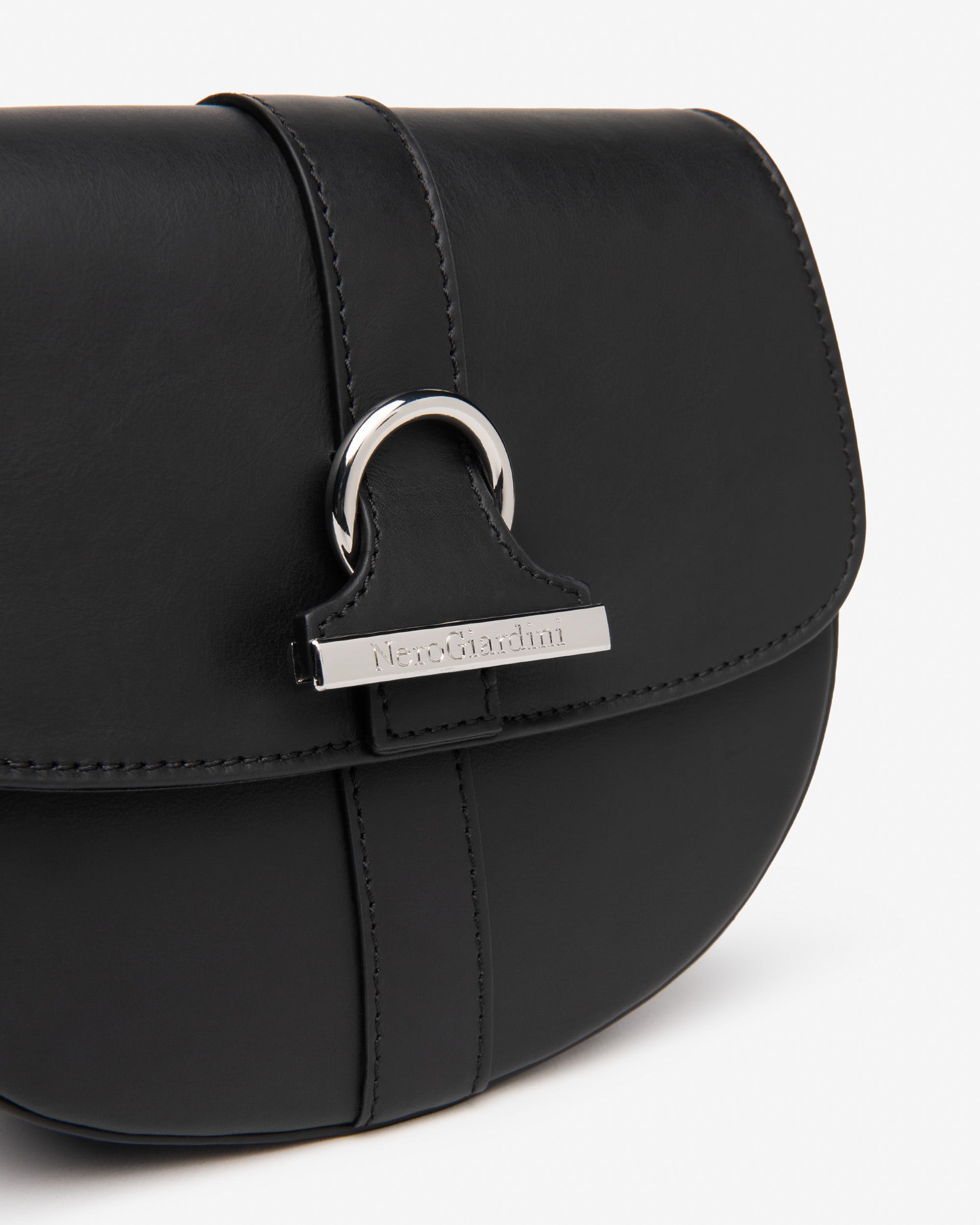 NeroGiardini Sacs sac bandoulière femme cuir élégant