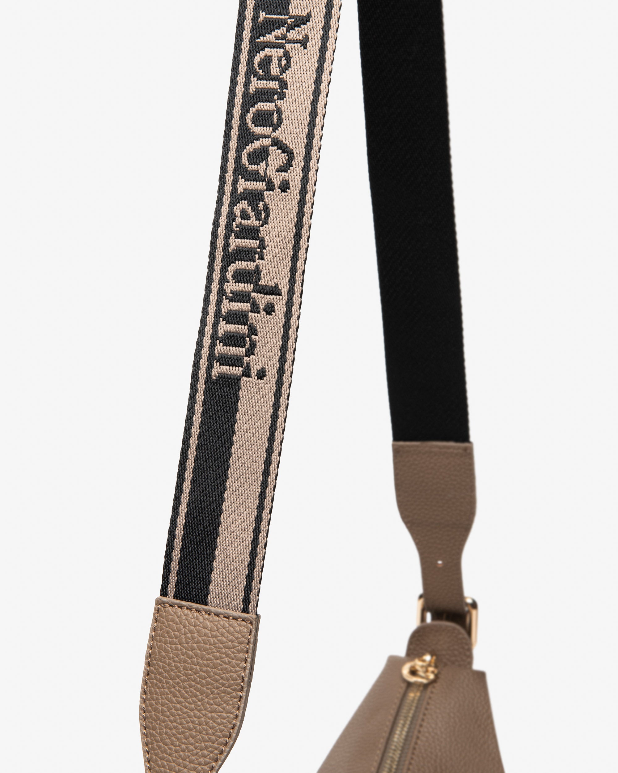 NeroGiardini Sacs sac bandoulière matière technique unique