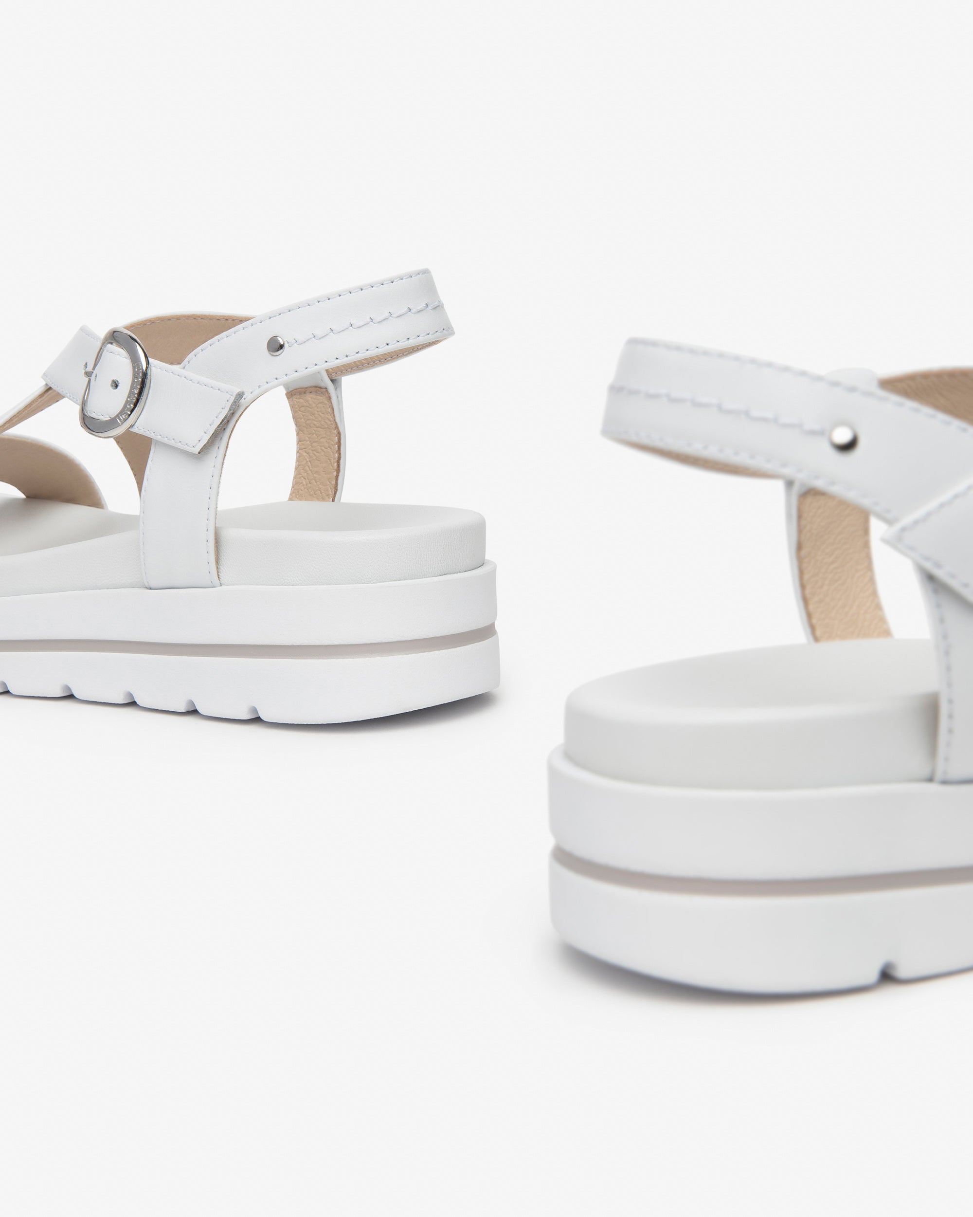 NeroGiardini Sandales nu-pieds cuir femme été