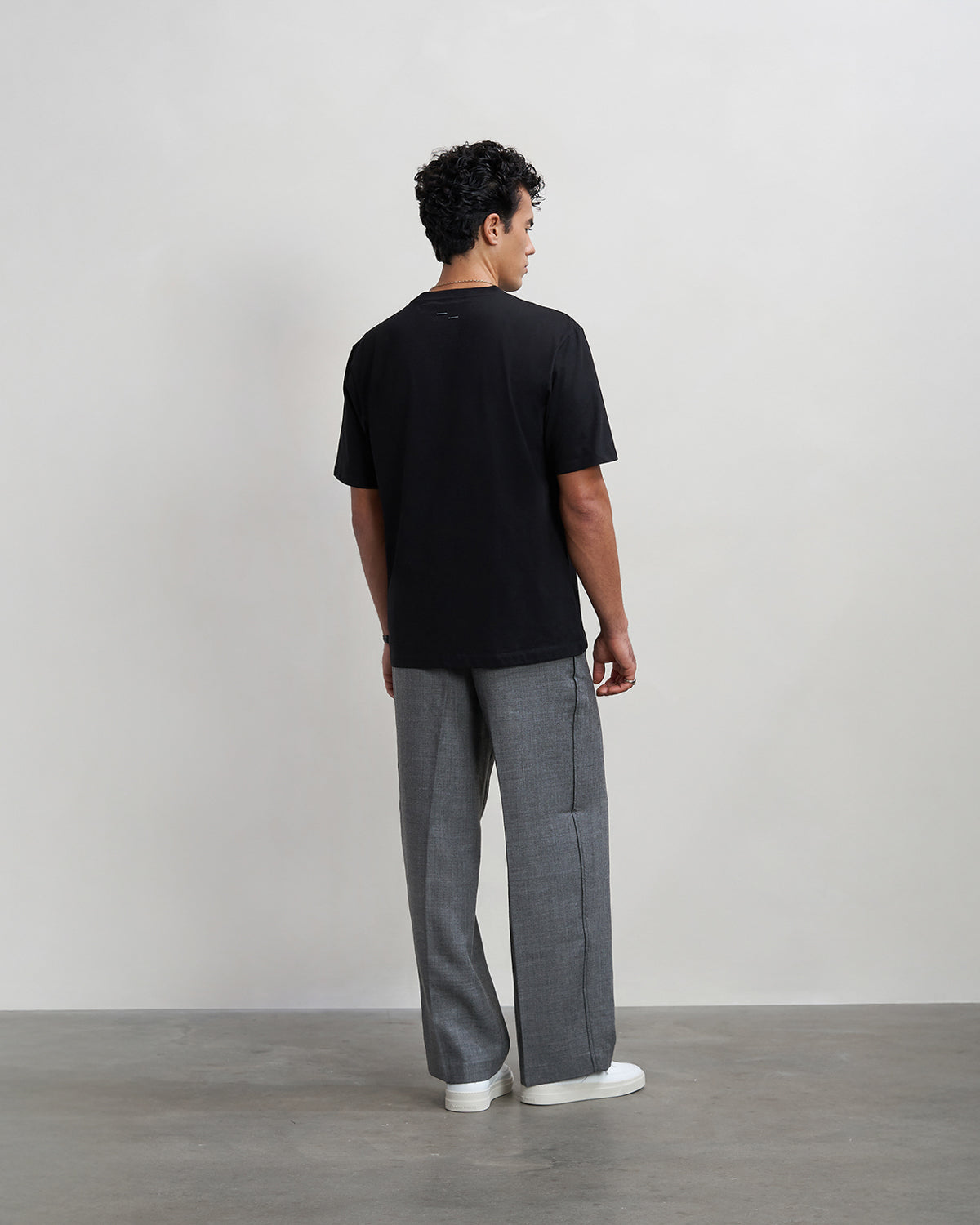 Filling Pieces T-shirt Embroidered Knot Black coton regular