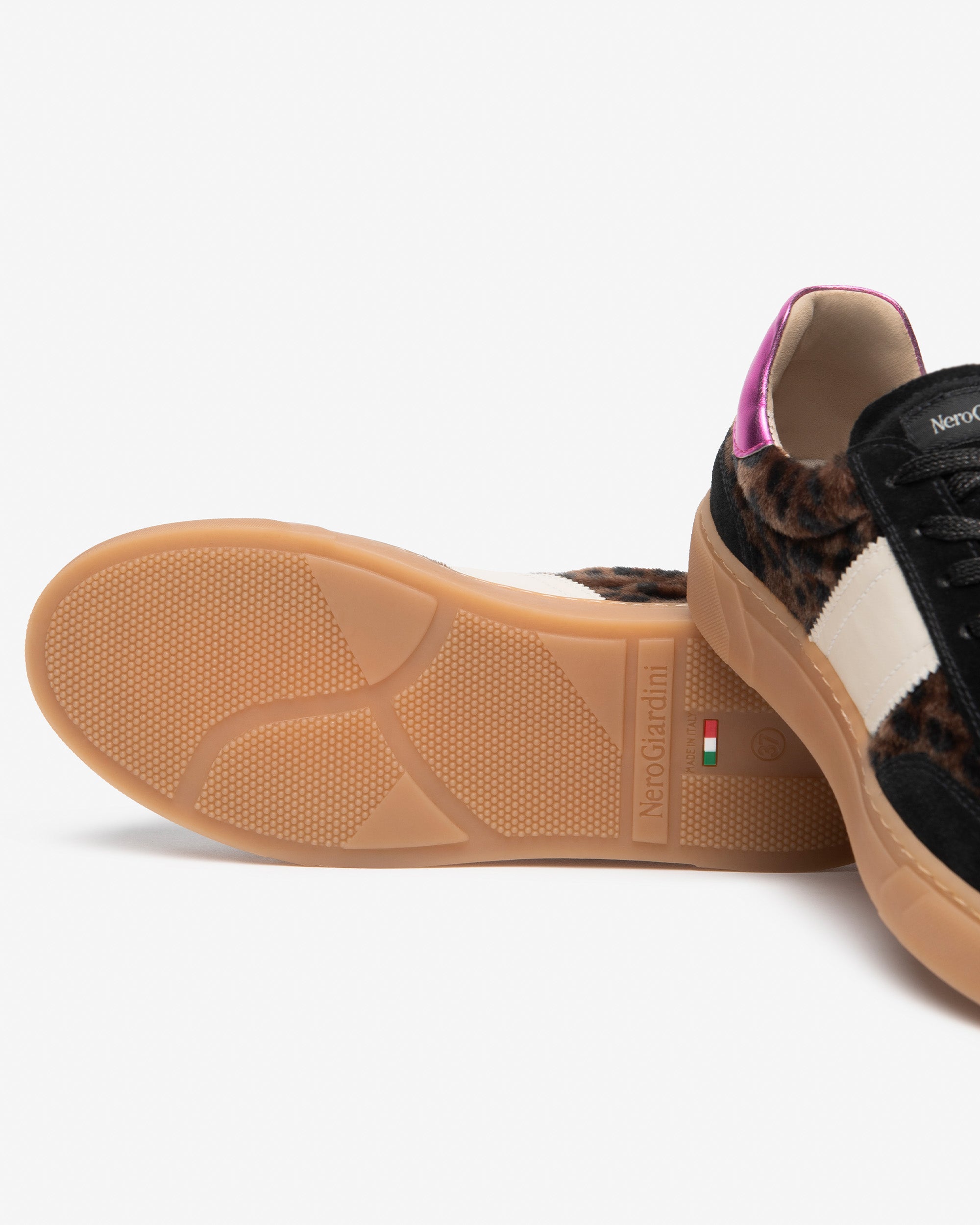 NeroGiardini Sneakers Femme Daim Animalier Confort