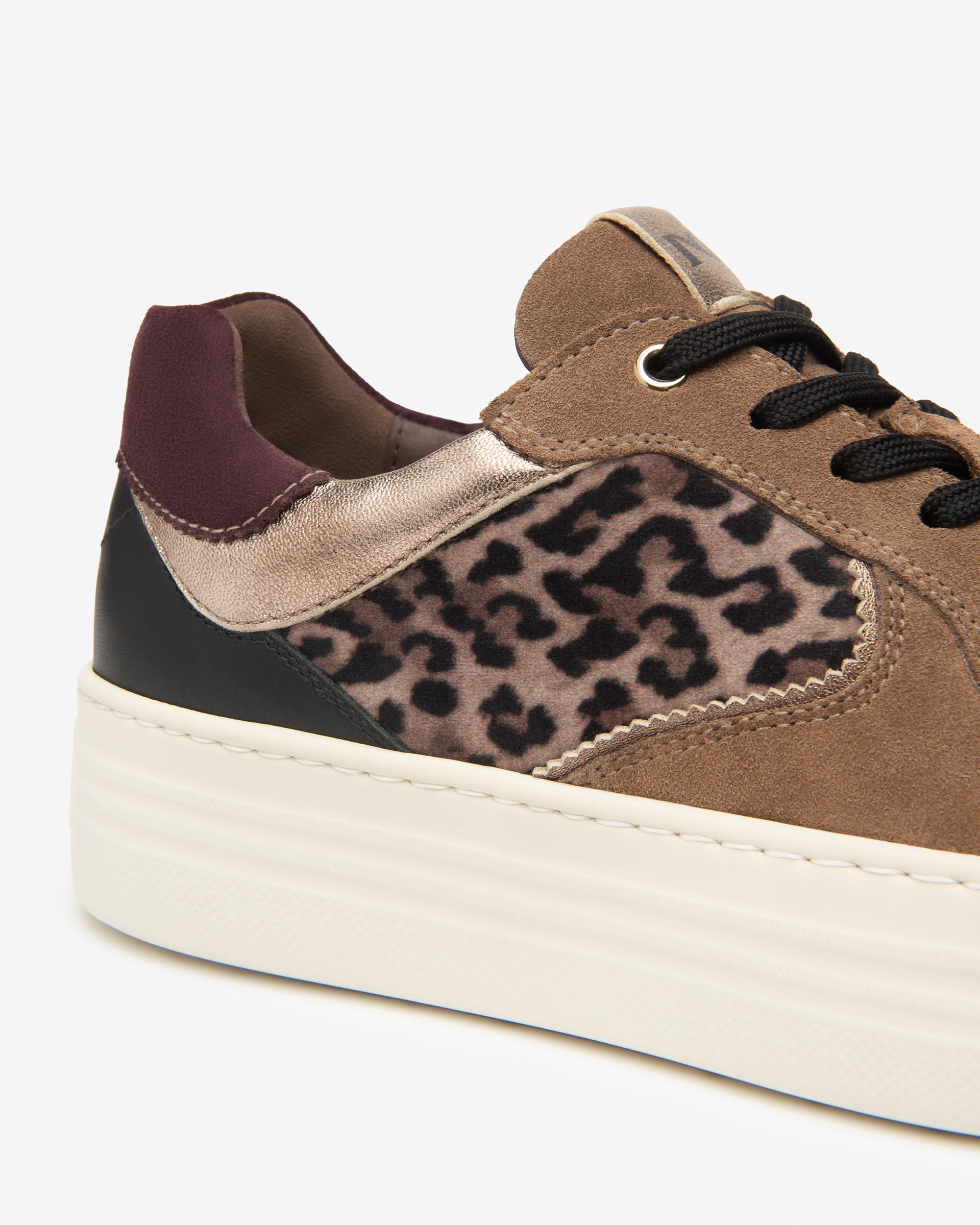 NeroGiardini Sneakers Femme Cuir Velours Technique Confort