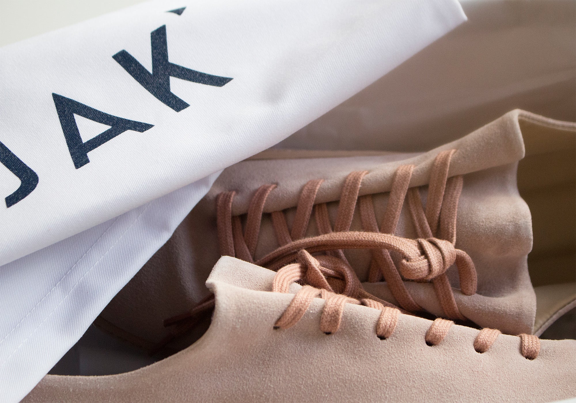 JAK Atom Nude V.A. sneakers cuir nude daim
