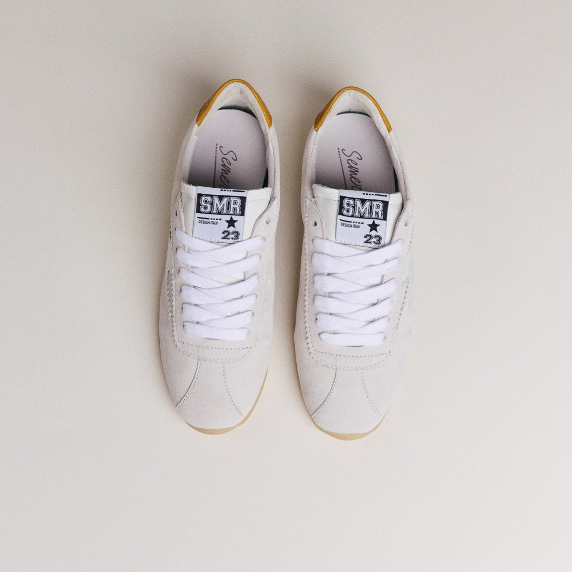 SMR Cassie D466 baskets daim blanc cassé moutarde