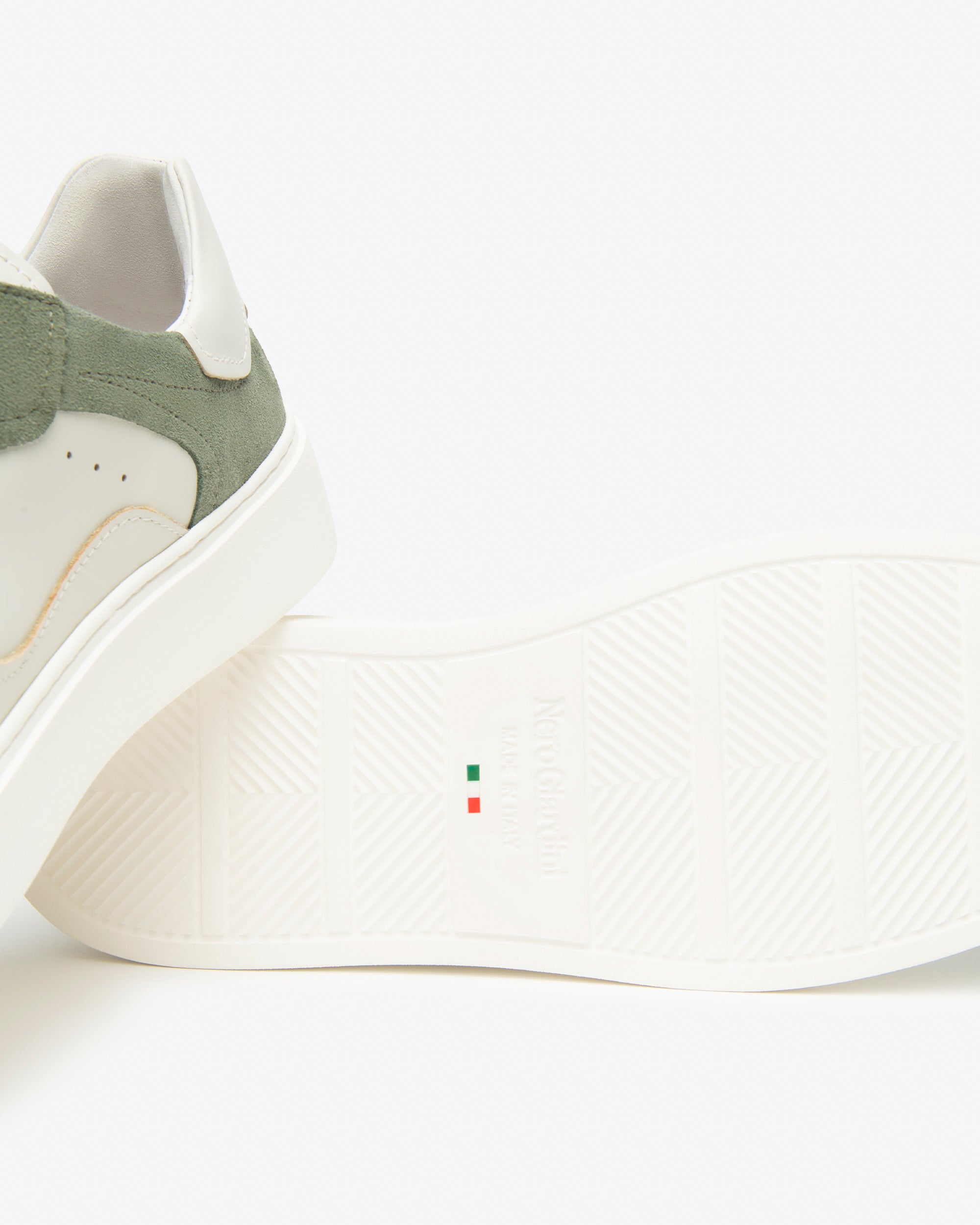 NeroGiardini Sneakers Homme Cuir Velours 42 Confort