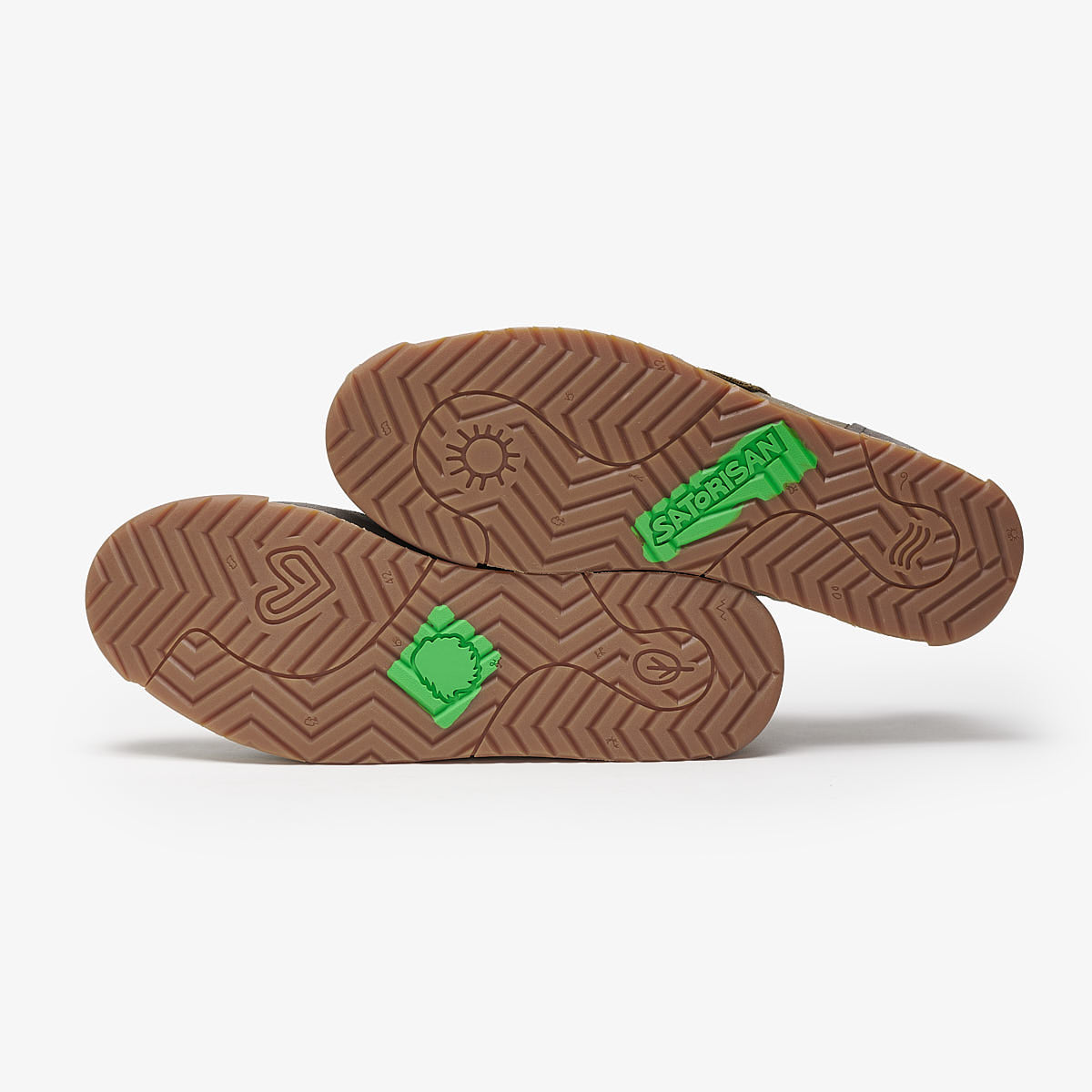 Satorisan Ensō Suede baskets peat green daim