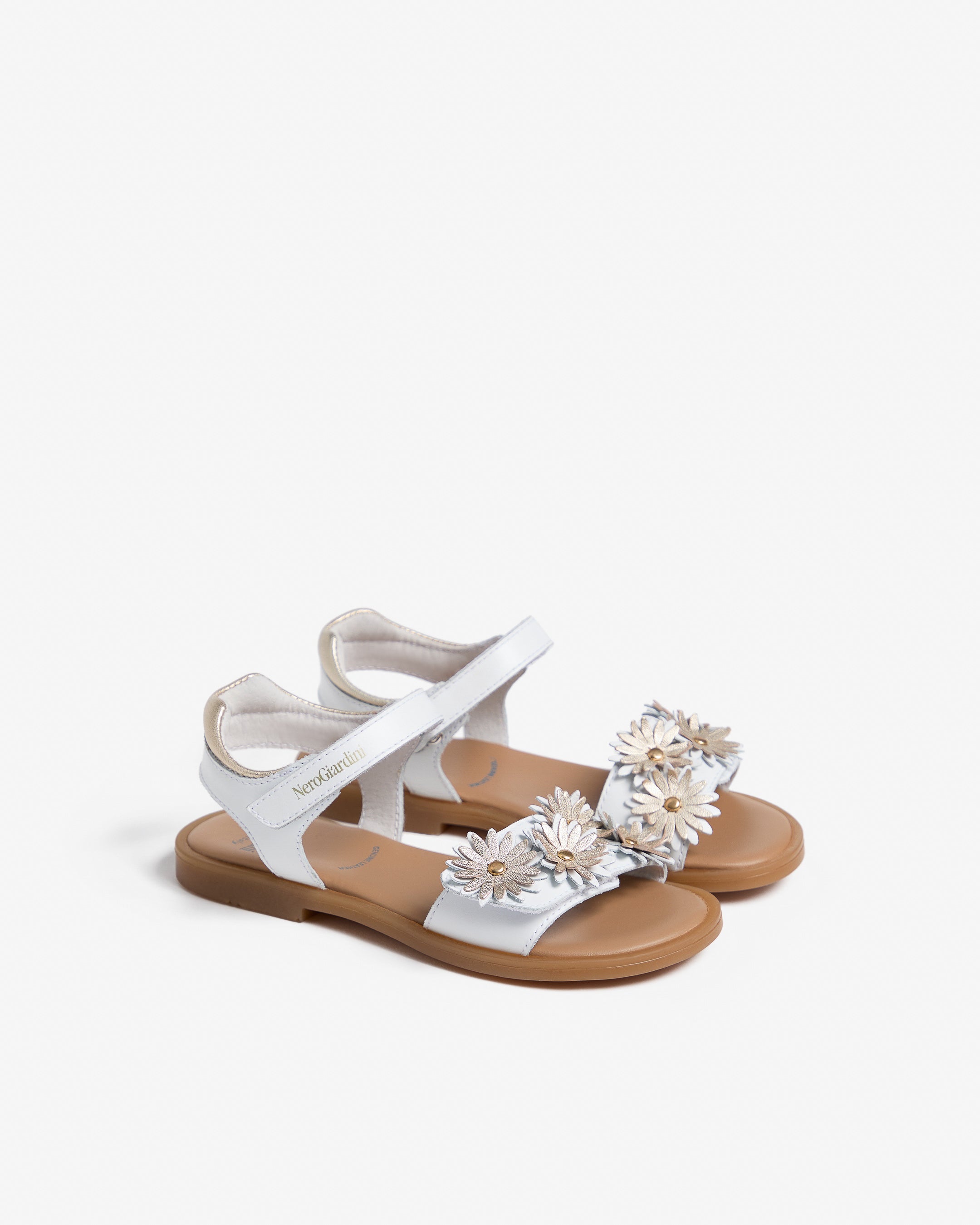 NeroGiardini Sandales Teen Fille Cuir Nu-pieds Été