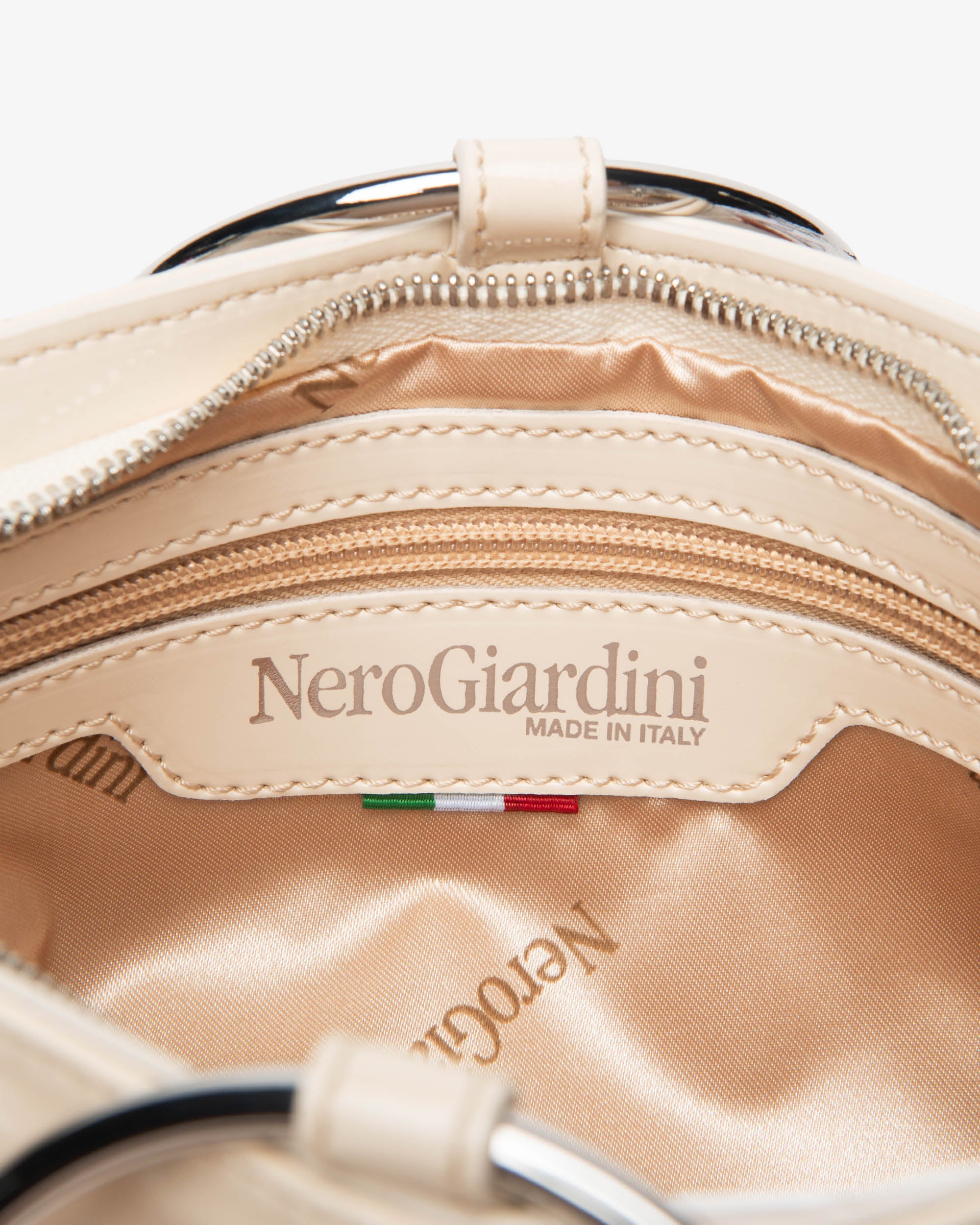 Nerogiardini Pochette Femme Matière Technique
