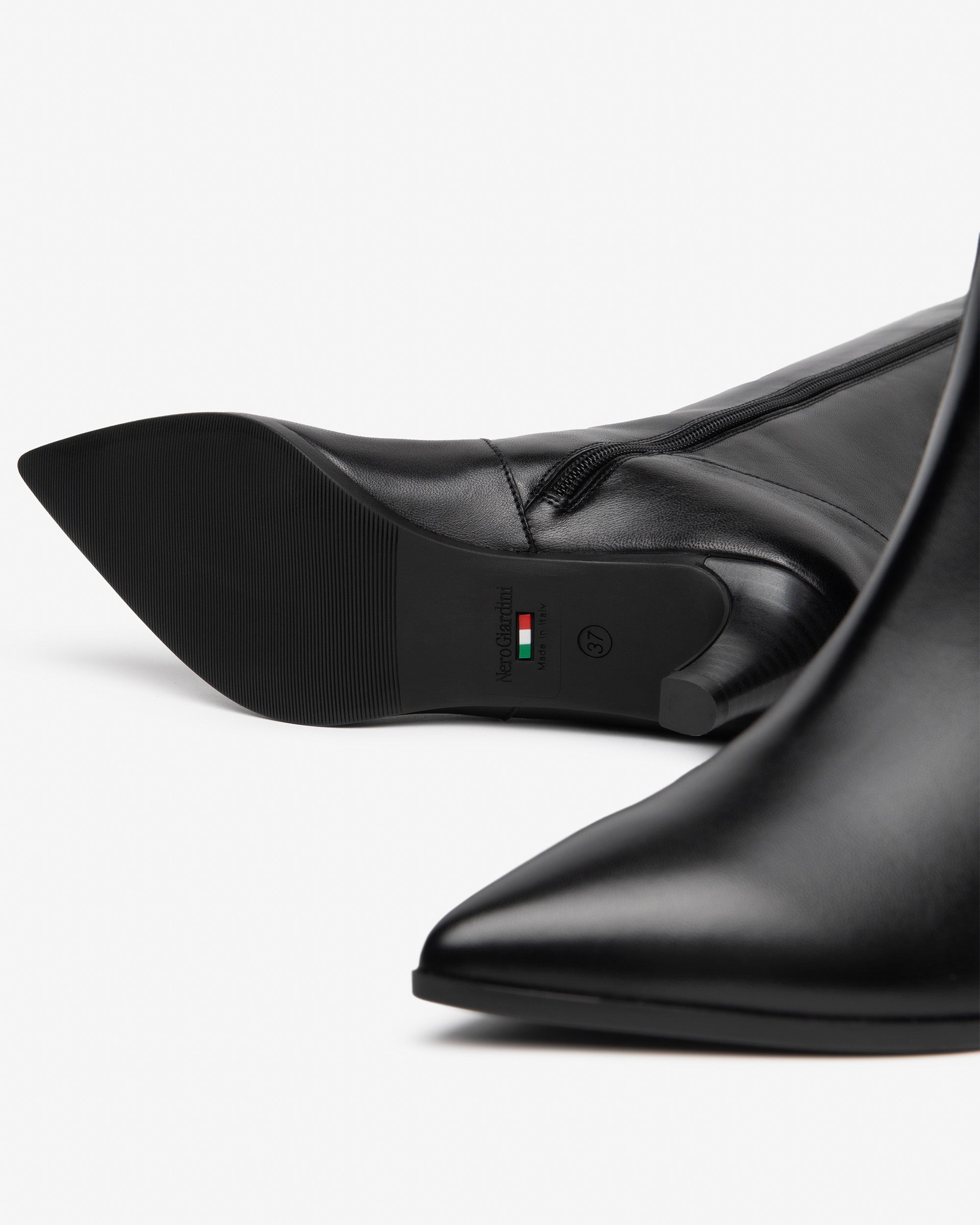 NeroGiardini Bottes Cuir Femme Haute Talon 55mm Cloutée
