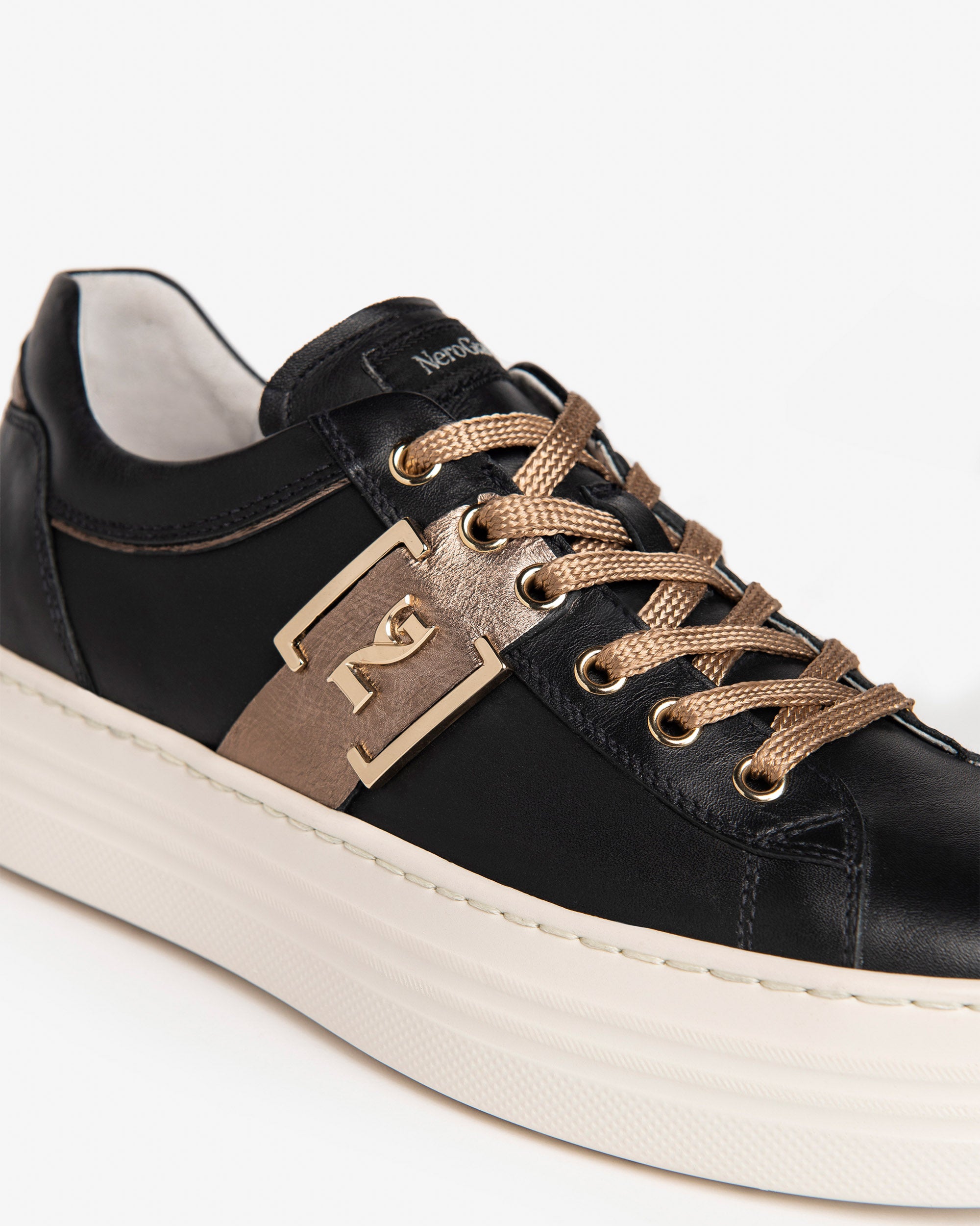 NeroGiardini Sneakers Femme Cuir DryGo Confort Ville