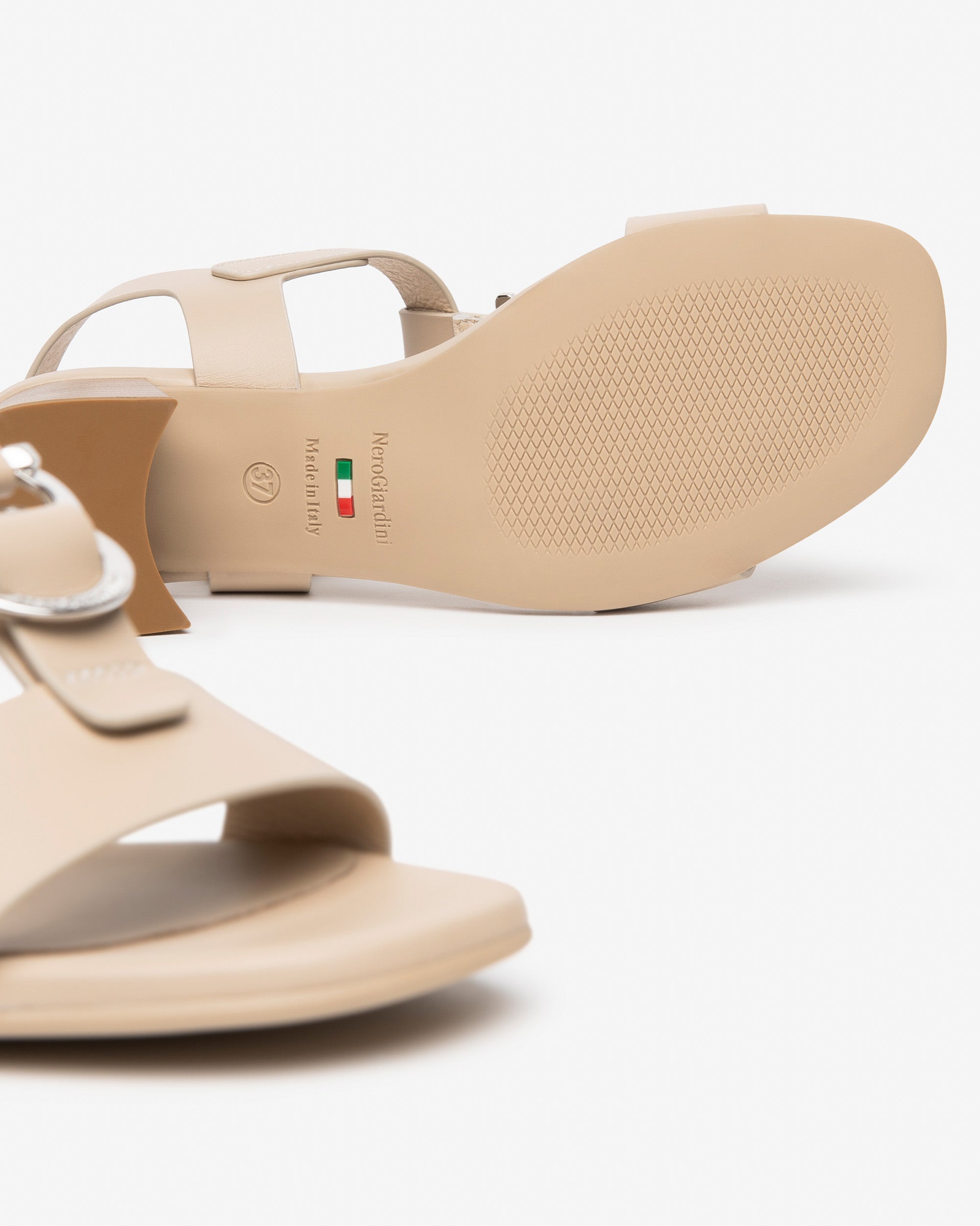 NeroGiardini Sandales Femme Cuir Été Italie