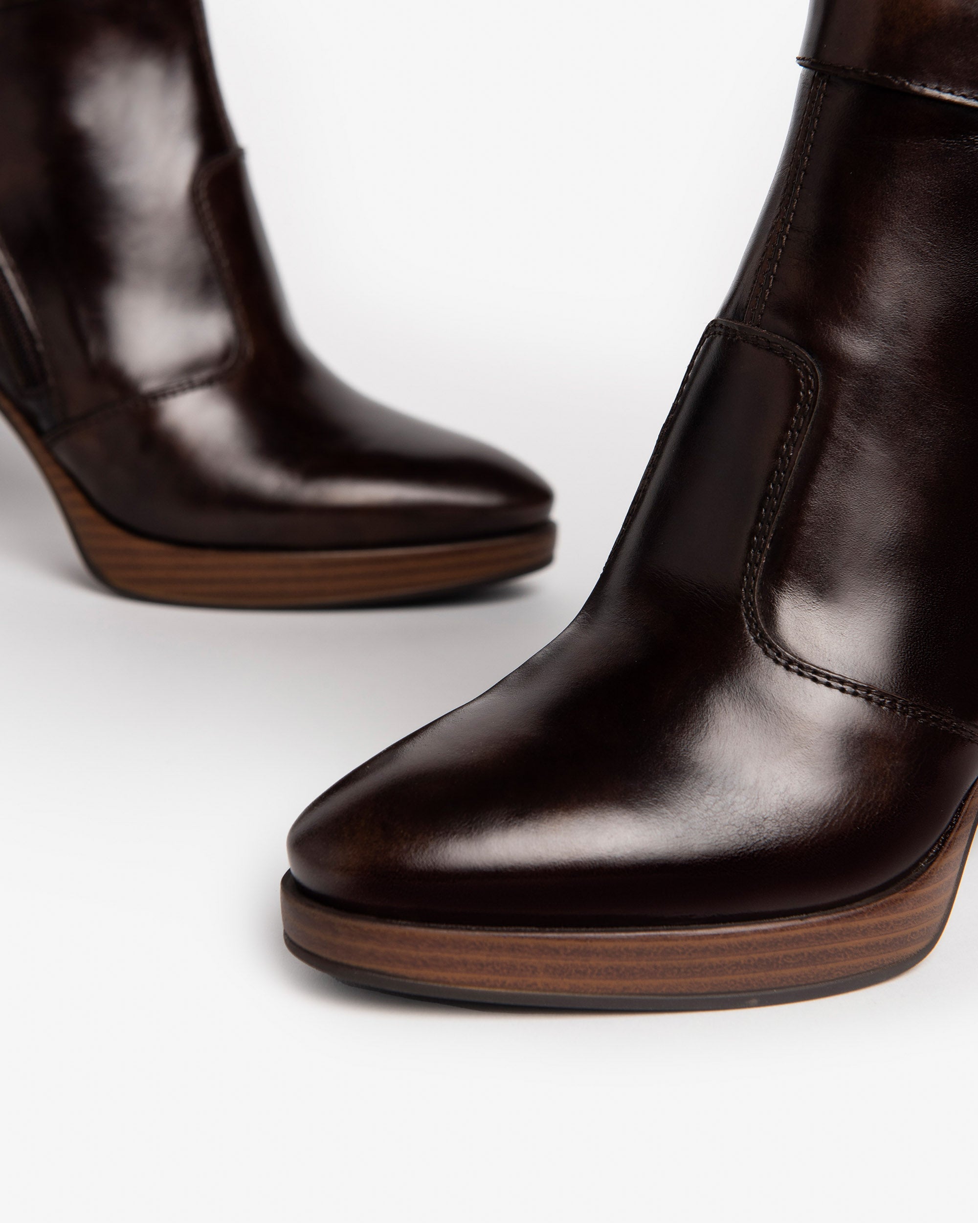 Nerogiardini Bottines Femme en Cuir Automne-Hiver Italie