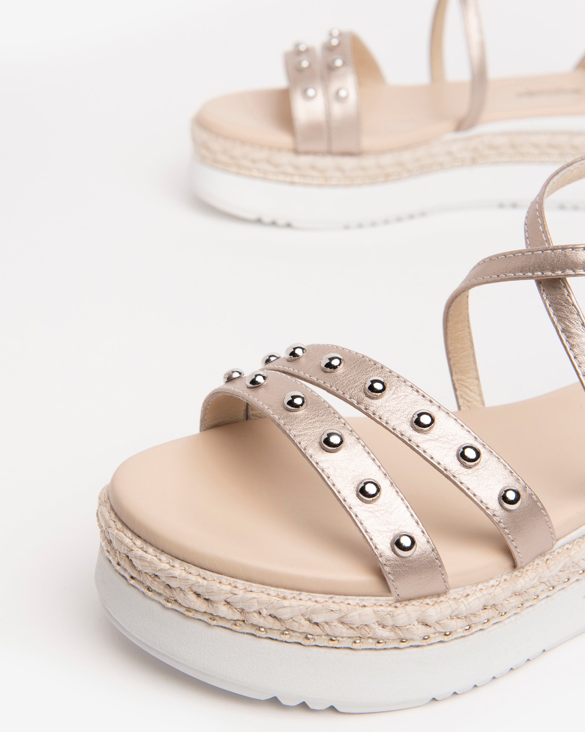 NeroGiardini Sandales Femme Cuir 38 Plateforme Clous