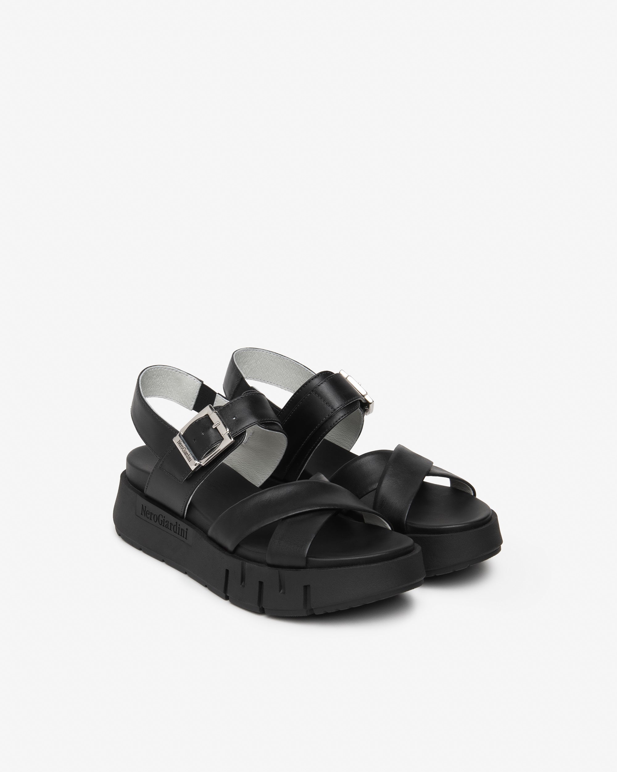 NeroGiardini Sandales Femme Cuir 37 Été Ville