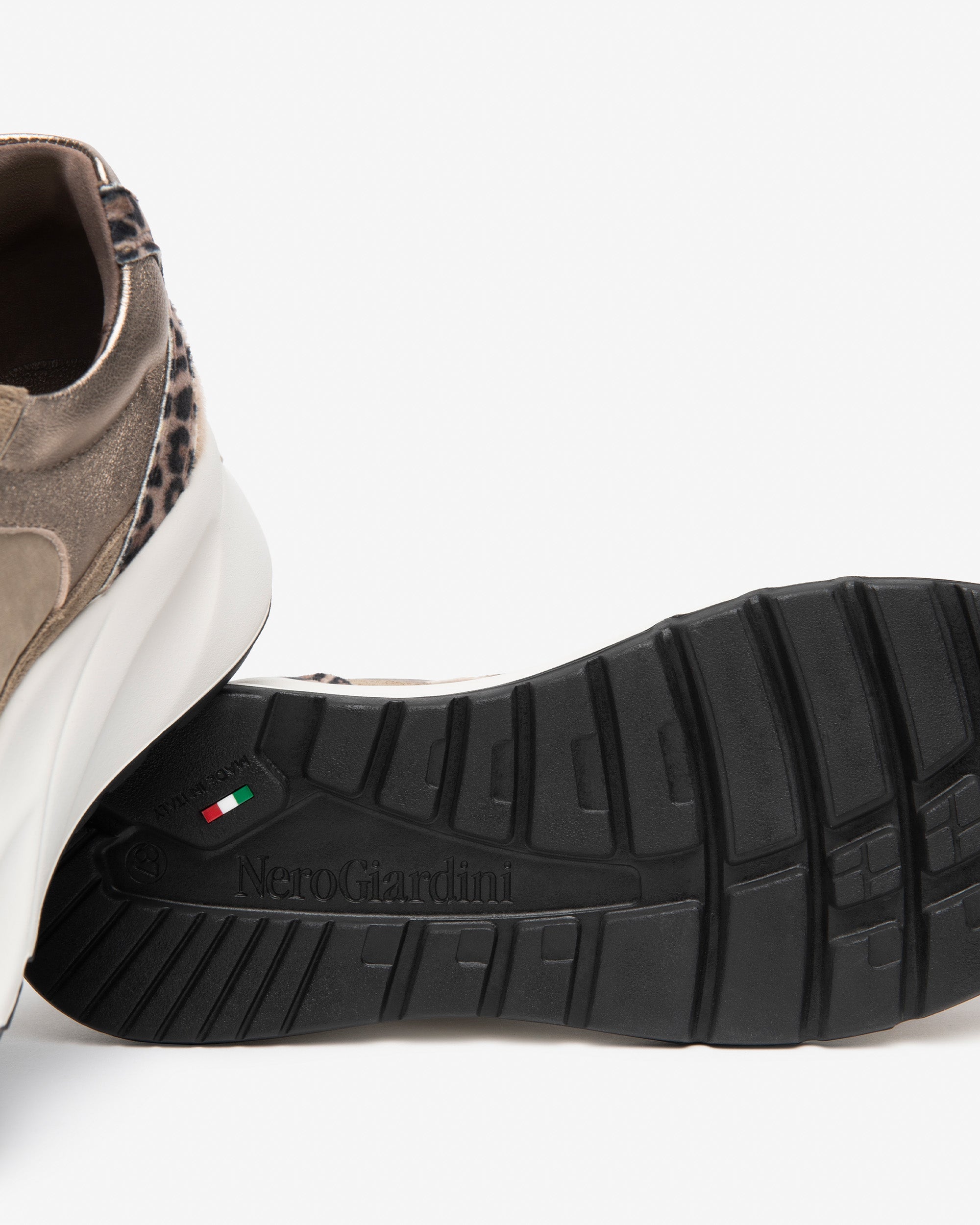 NeroGiardini Sneakers Femme Cuir Toile Imprimé Animalier