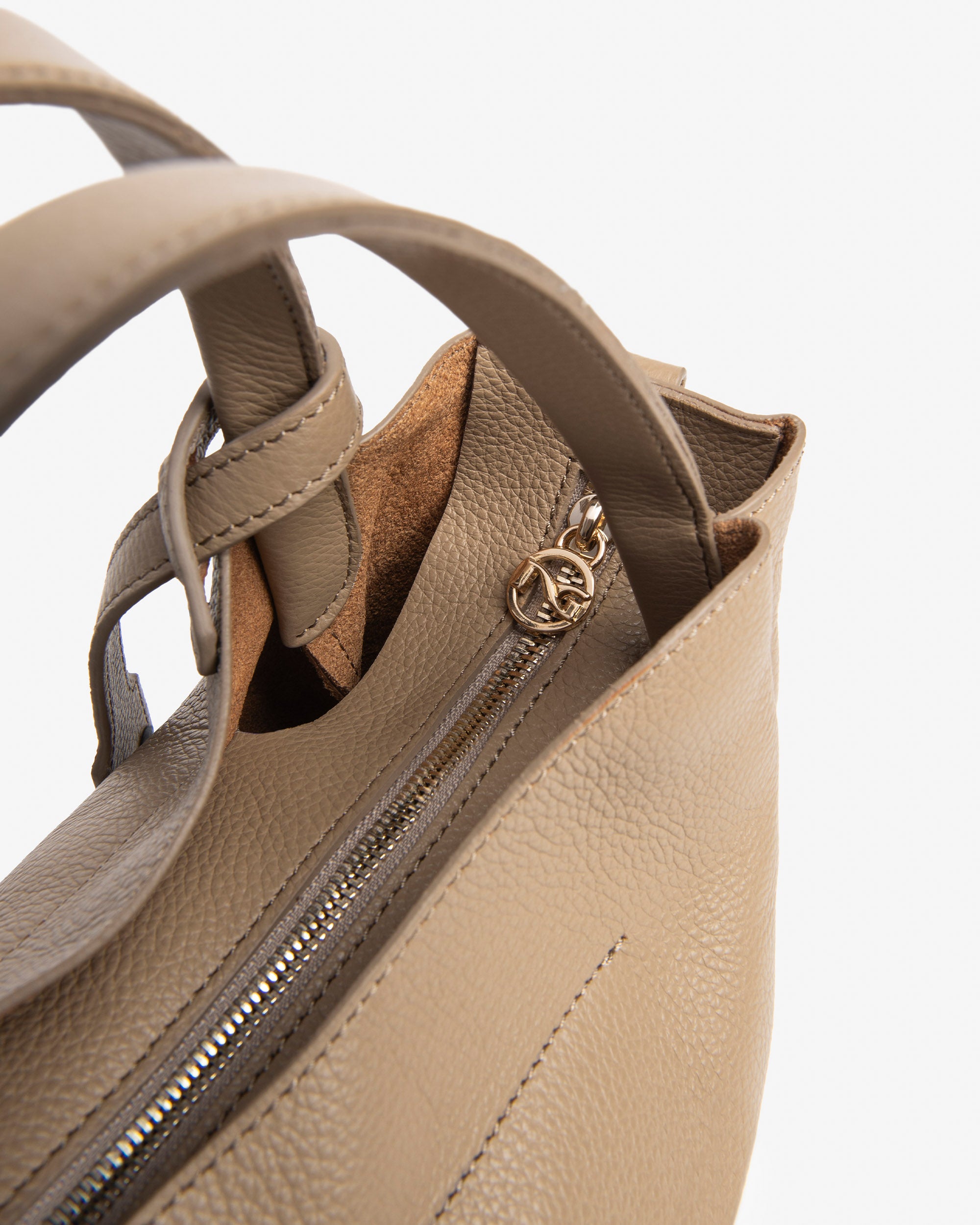 NeroGiardini Sacs Besace Femme Cuir PZ Italie