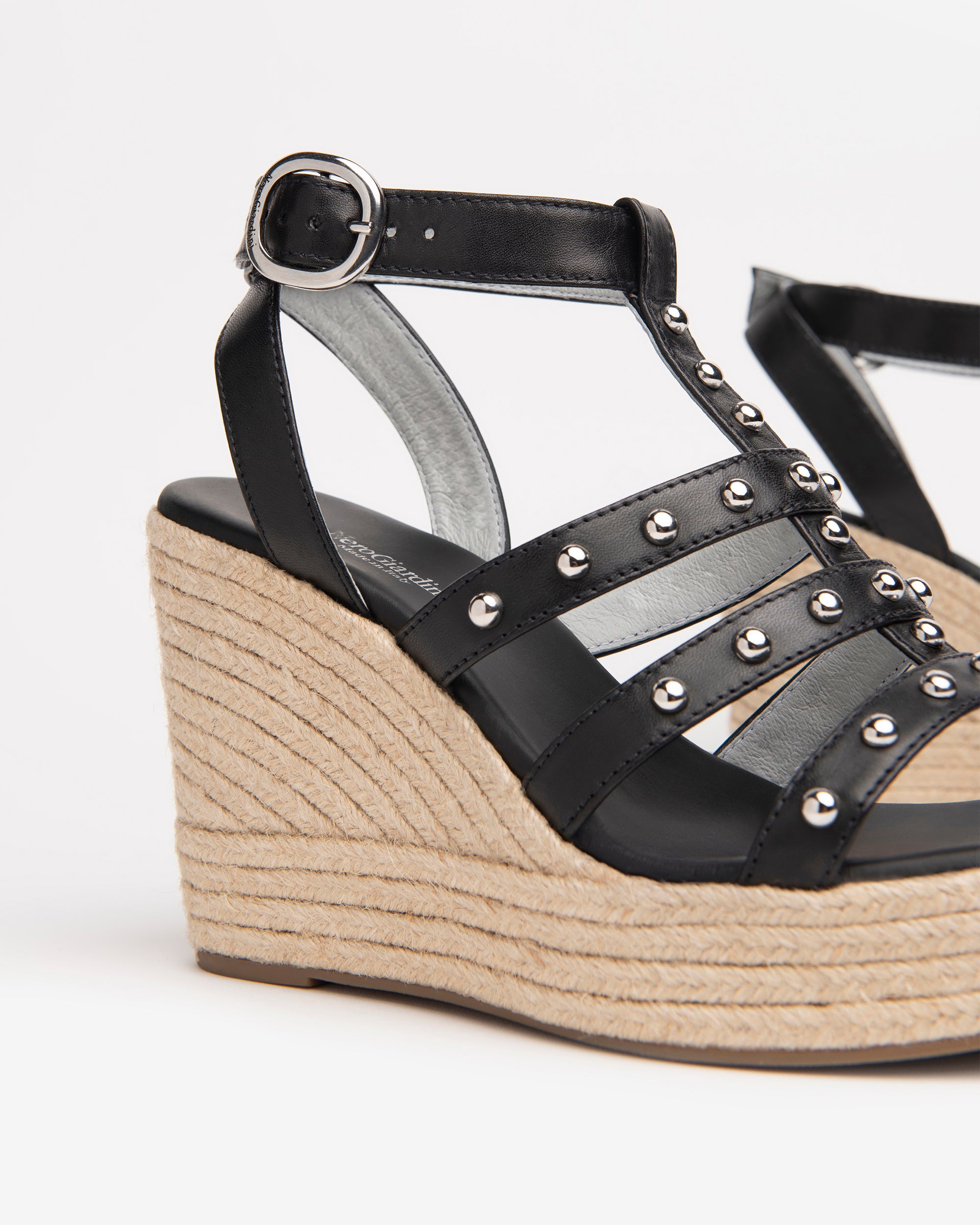 NeroGiardini Sandales Compensées Femme Cuir Clous