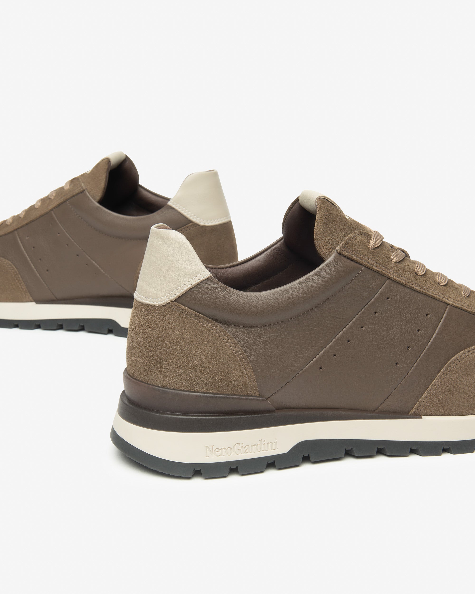 NeroGiardini Sneakers Cuir Homme Daim Confort