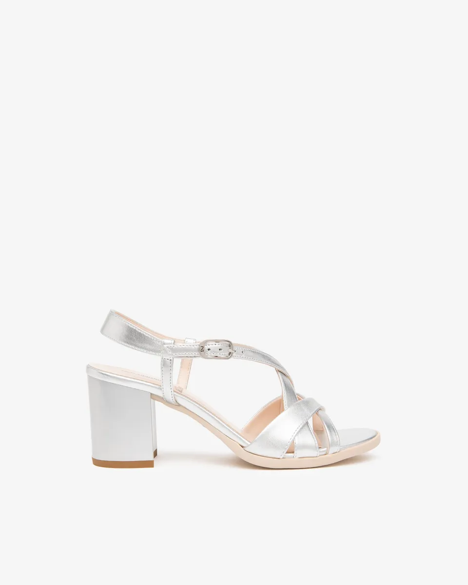 NeroGiardini Sandales sandales cuir femme confort ville