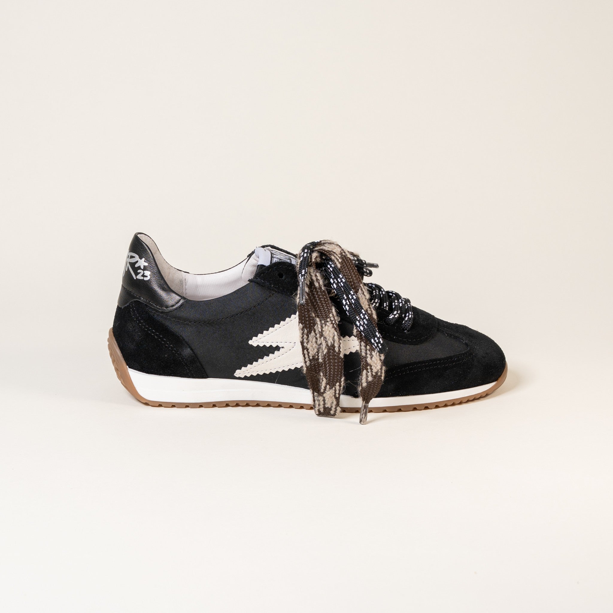 SMR June E277 baskets noir blanc toile et cuir
