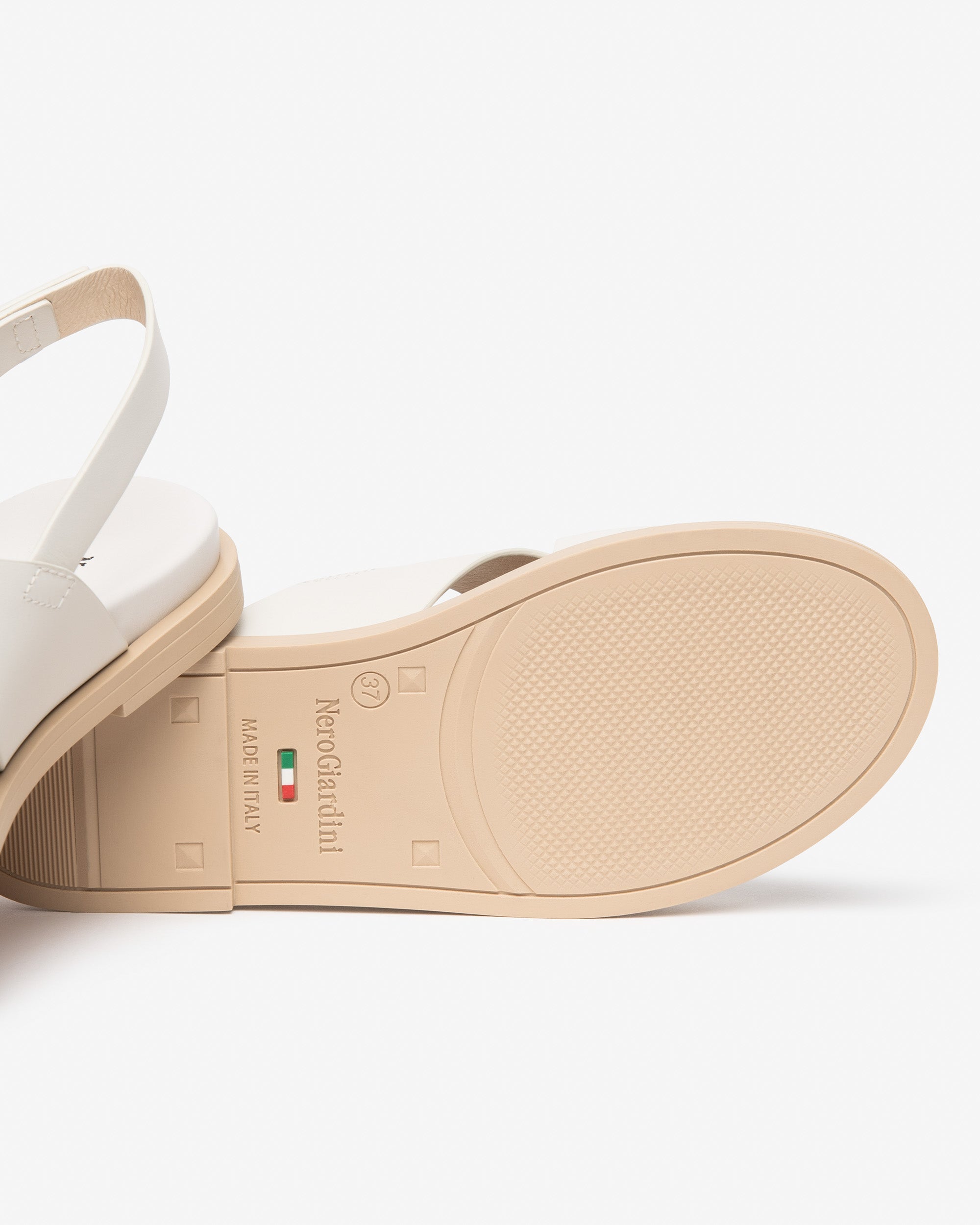 Nerogiardini Sandales Femme Cuir Italie Confort
