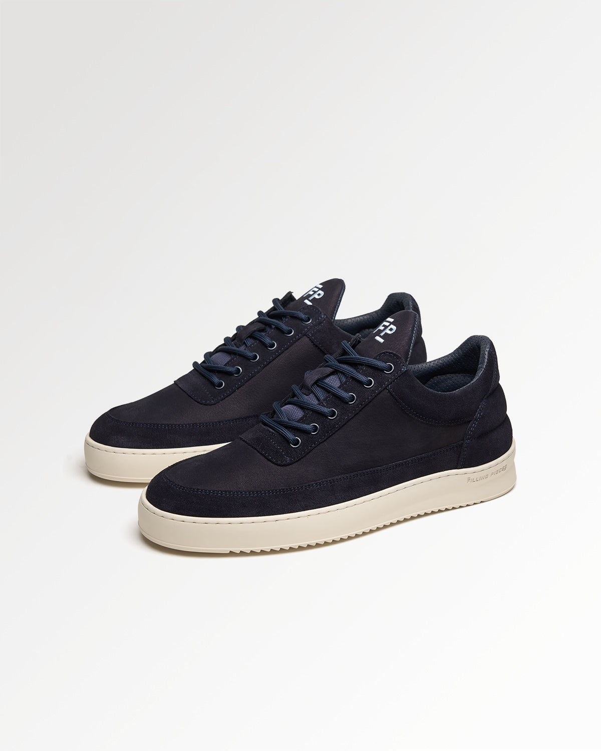 Filling Pieces Low Top Suede Grain Navy sneakers daim bleu