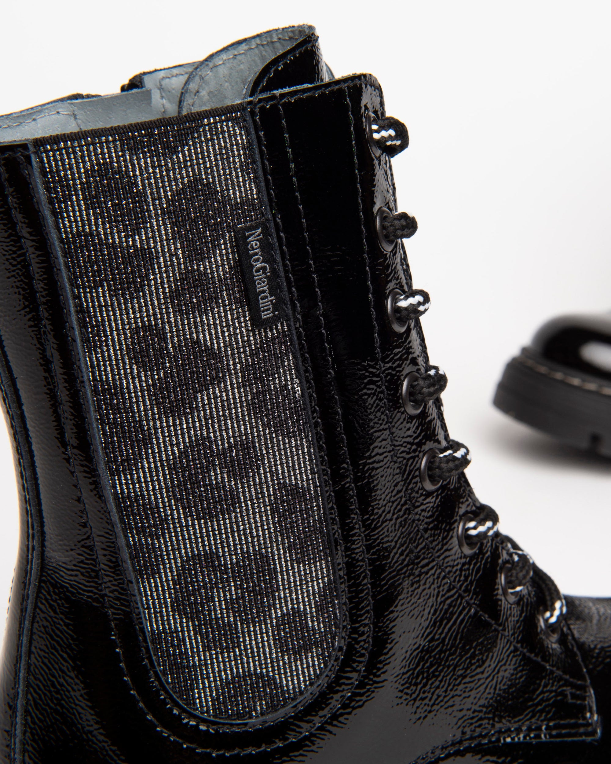 NeroGiardini Teens bottines vernis fille lacets