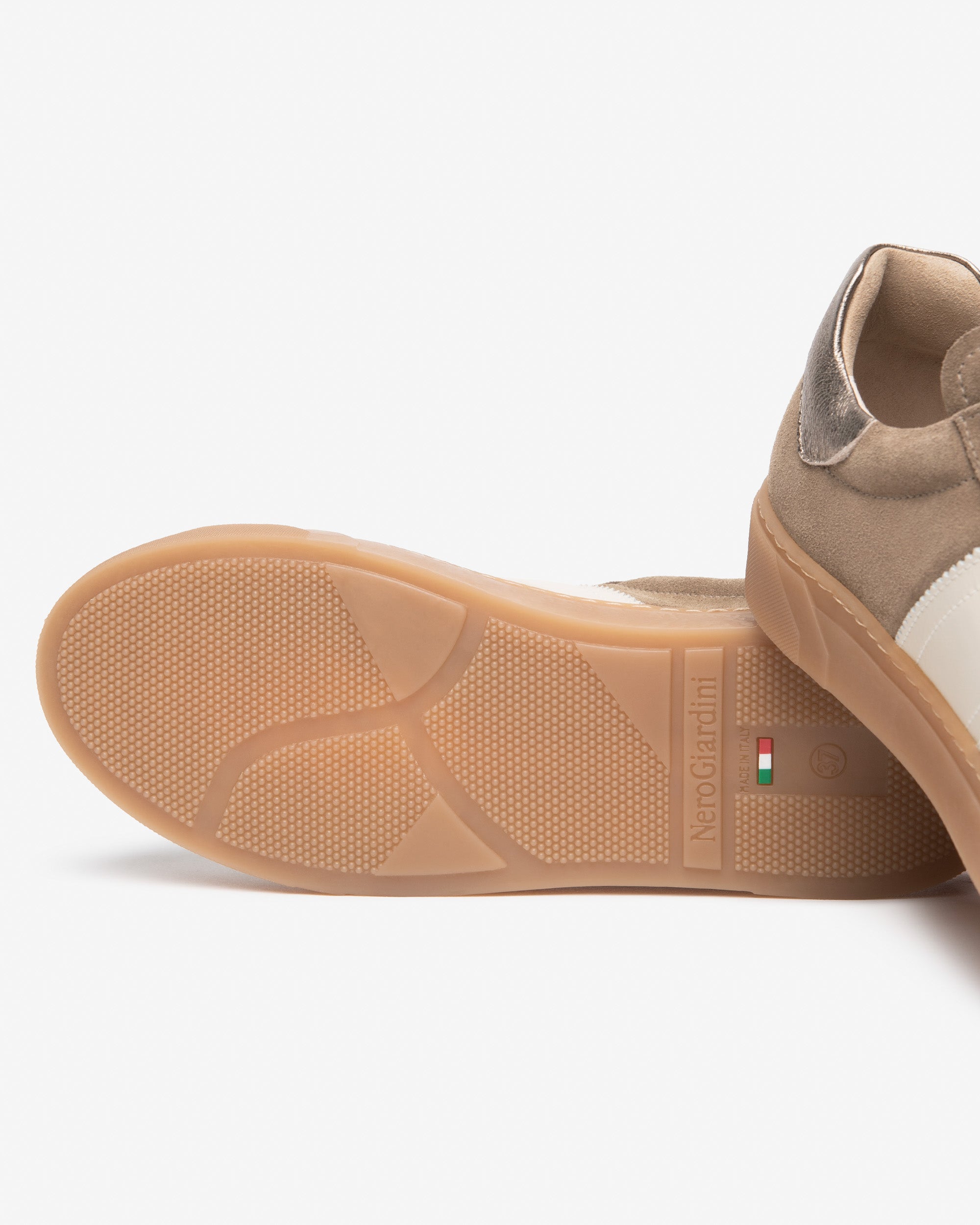 NeroGiardini Sneakers Femme Daim Cuir Lacets