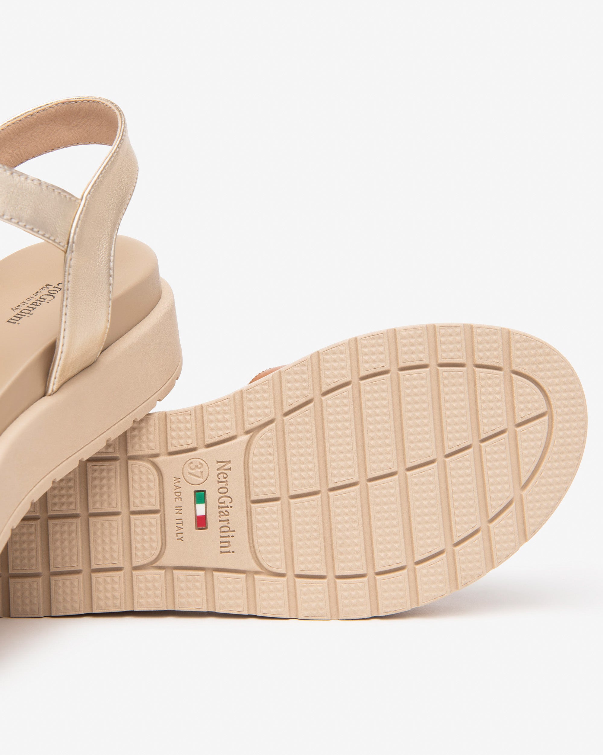 NeroGiardini Sandales Femme Cuir Été