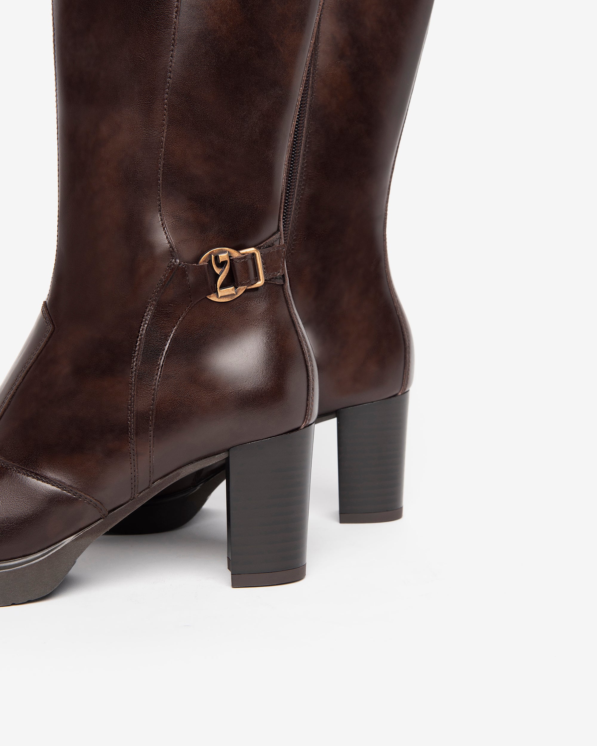 Nerogiardini Bottes bottes femme cuir détails métal