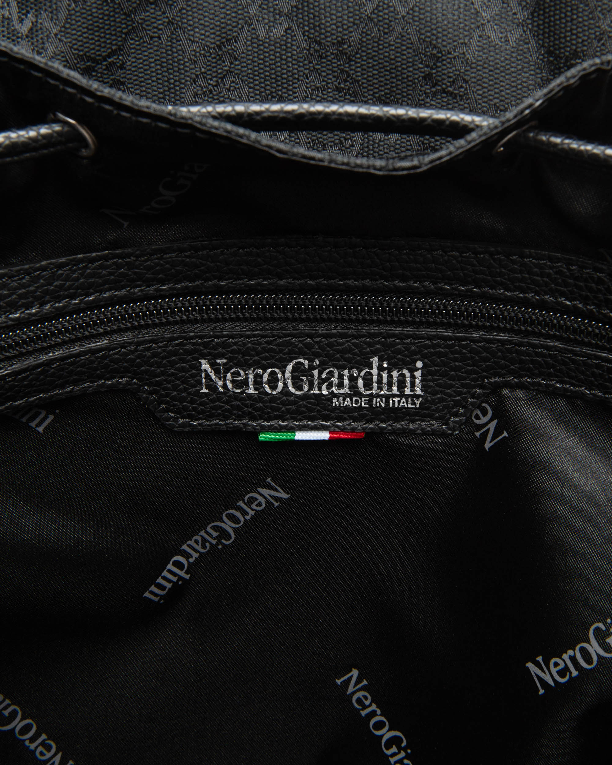NeroGiardini Sacs sac à dos femme technique Made in Italy