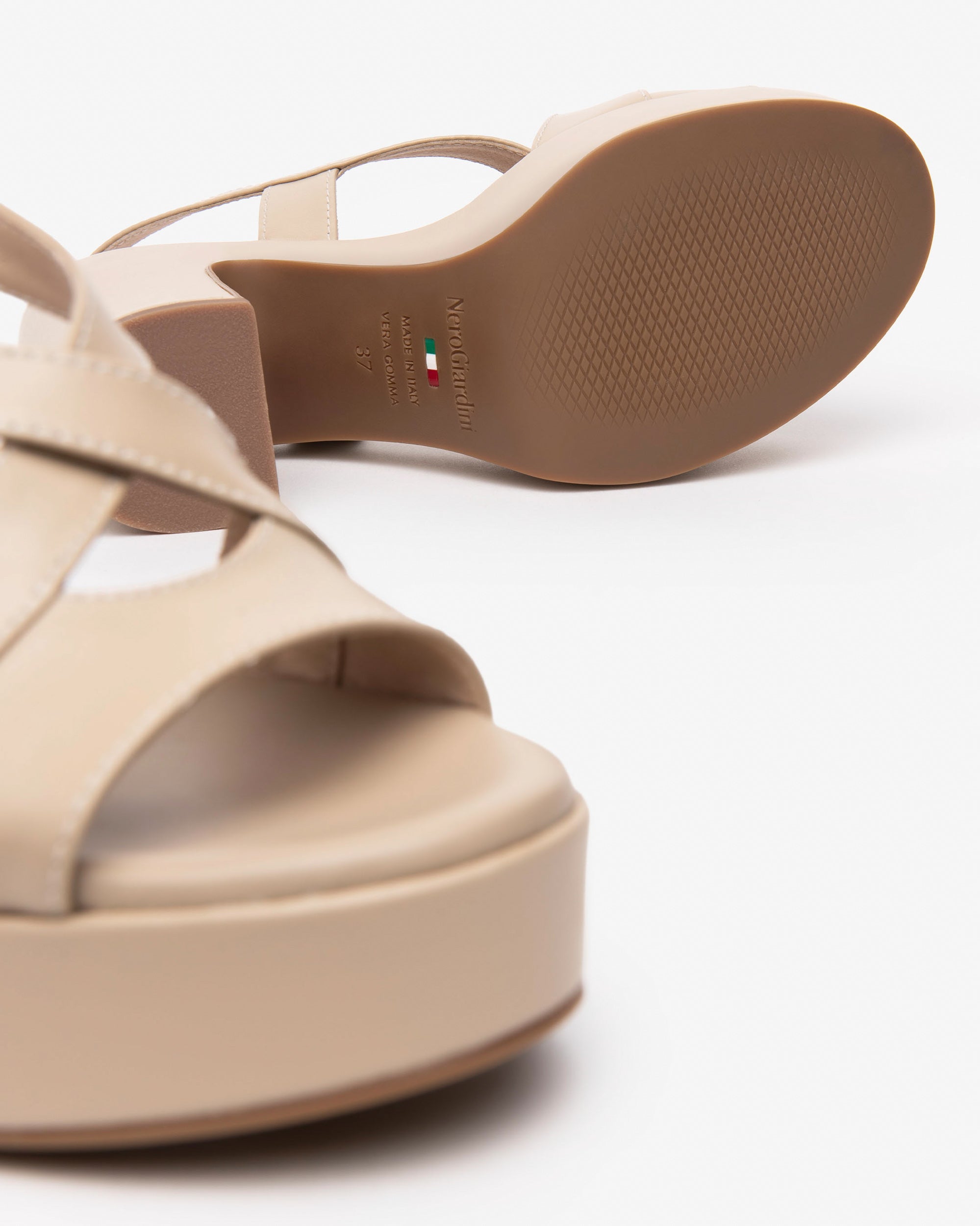 Nerogiardini Sandales Femme Cuir Nu-pieds Été