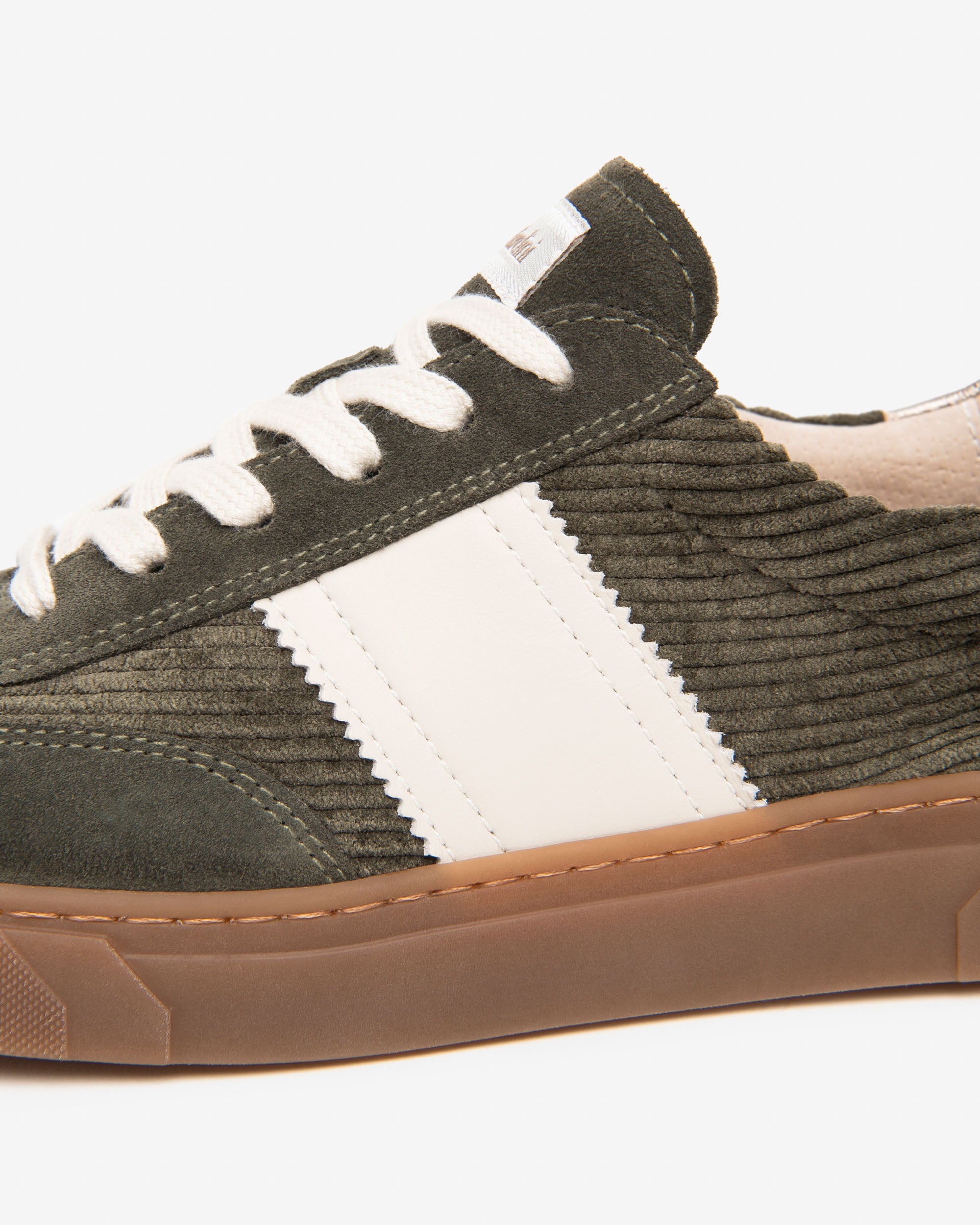NeroGiardini Sneakers Femme Velours Cotelé Lacets Quotidien