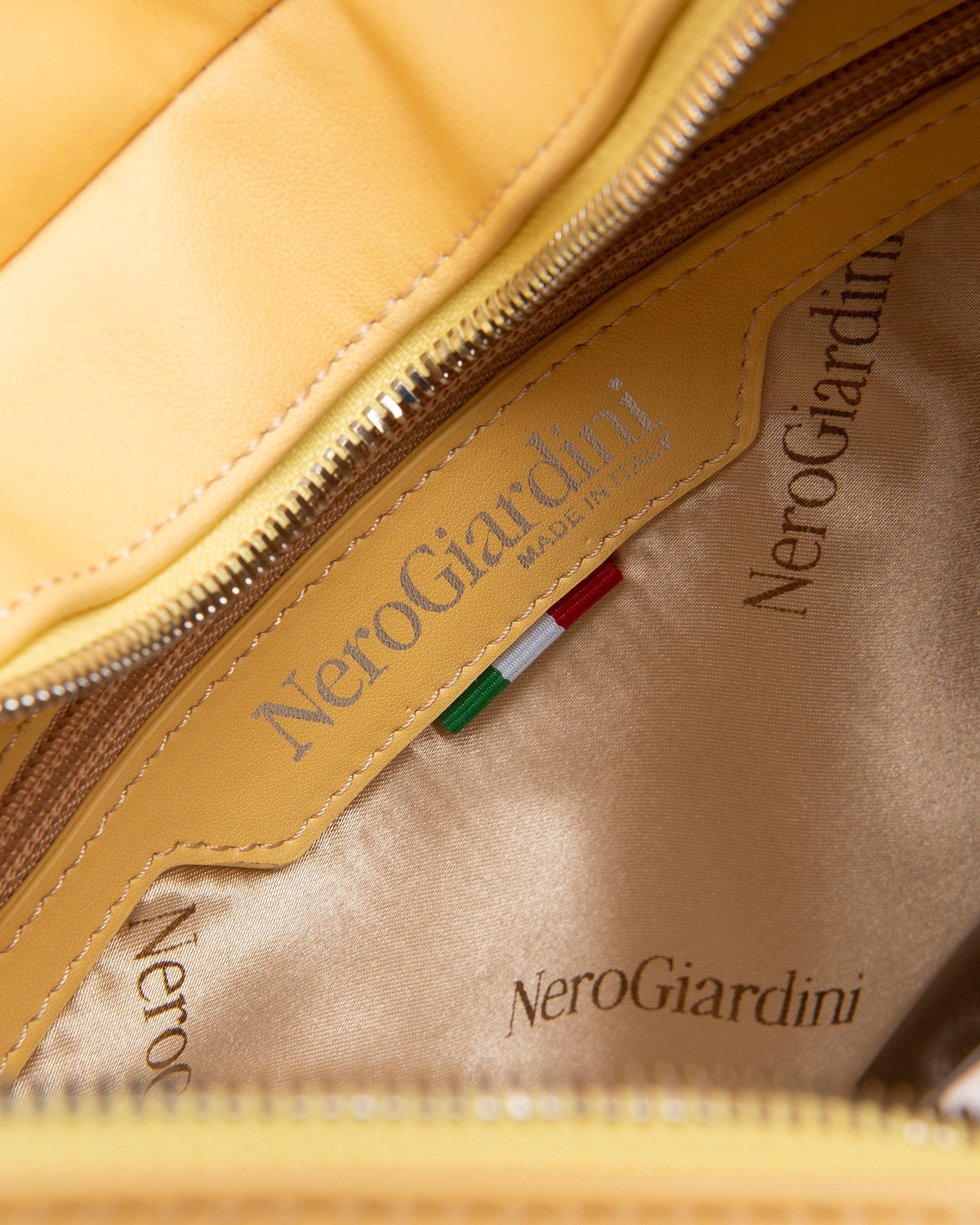 NeroGiardini Sac Épaule Femme Matière Technique PZ