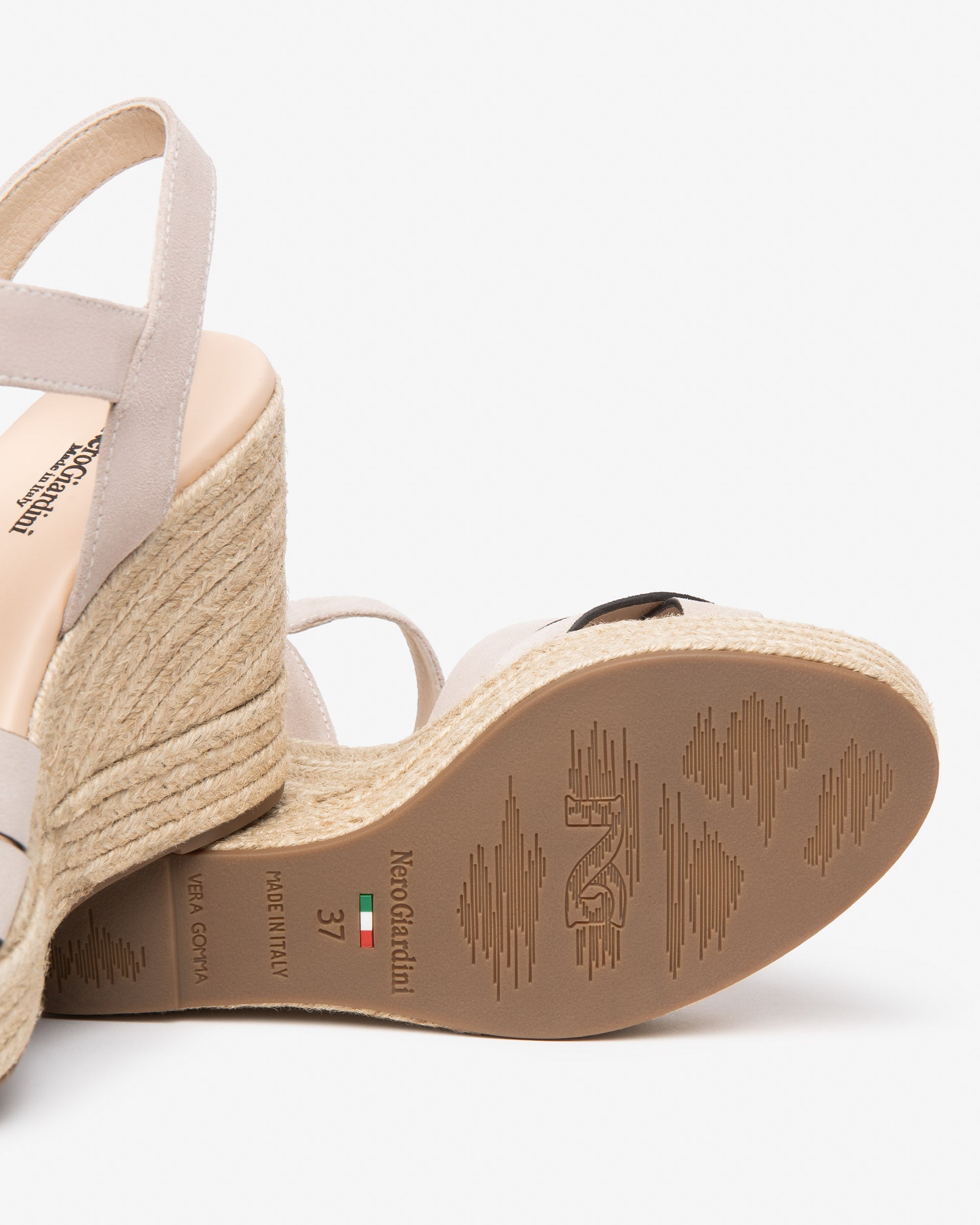 Nerogiardini Sandales Cuir Velours Sandales 38 Confort