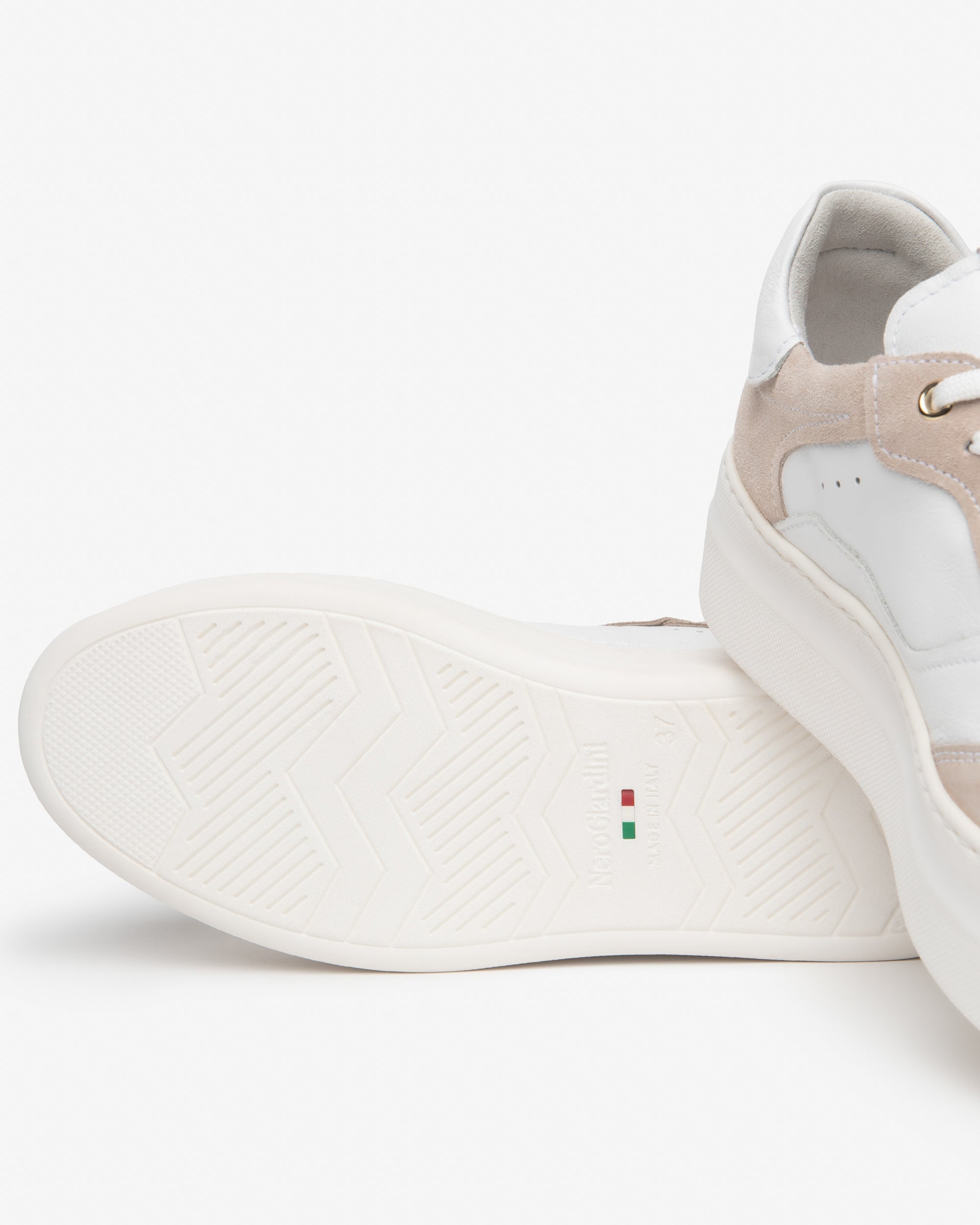 NeroGiardini Sneakers Femme en Cuir et Velours DryGo
